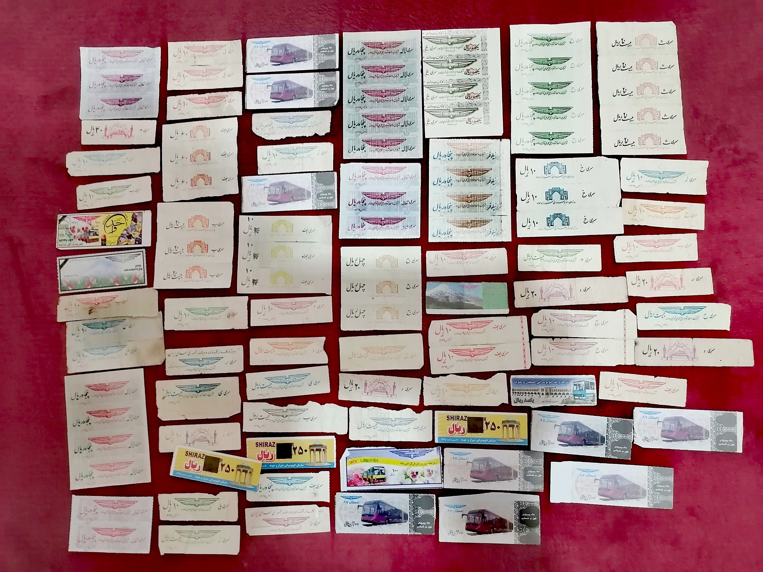 بلیط اتوبوس، کوپن و اوراق قدیمی