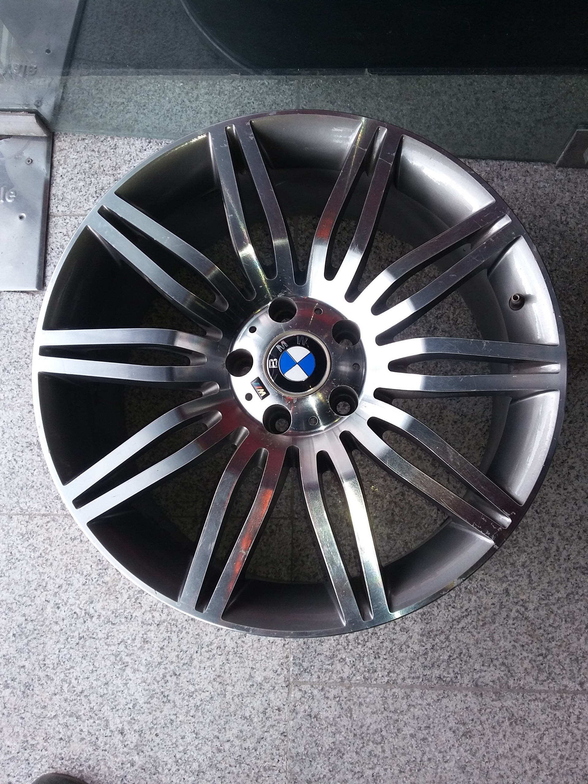 تک رینگ 19 BMW