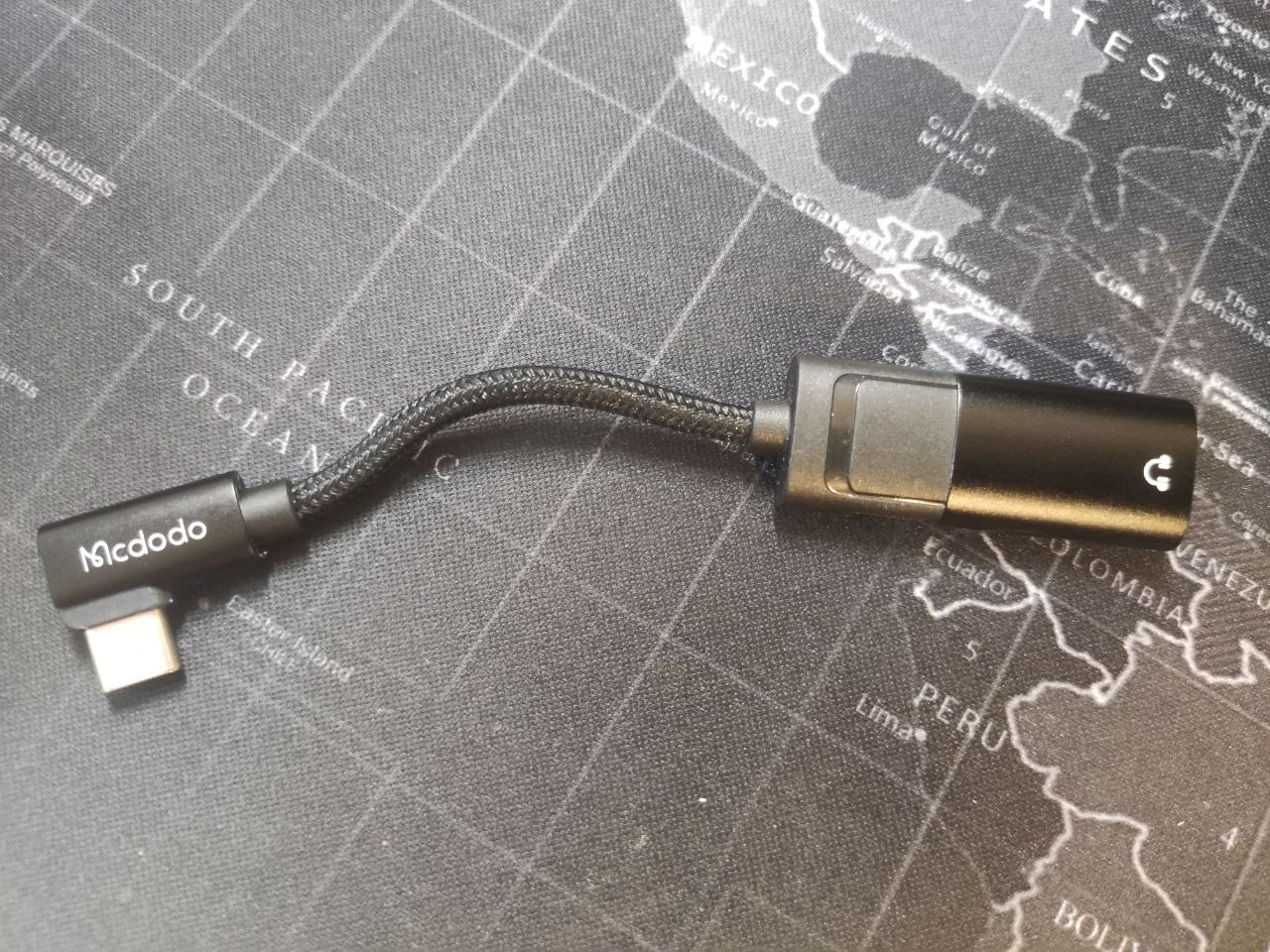 مبدل مک دو دو usb c به جک صدا و usb c مدل CA-1880