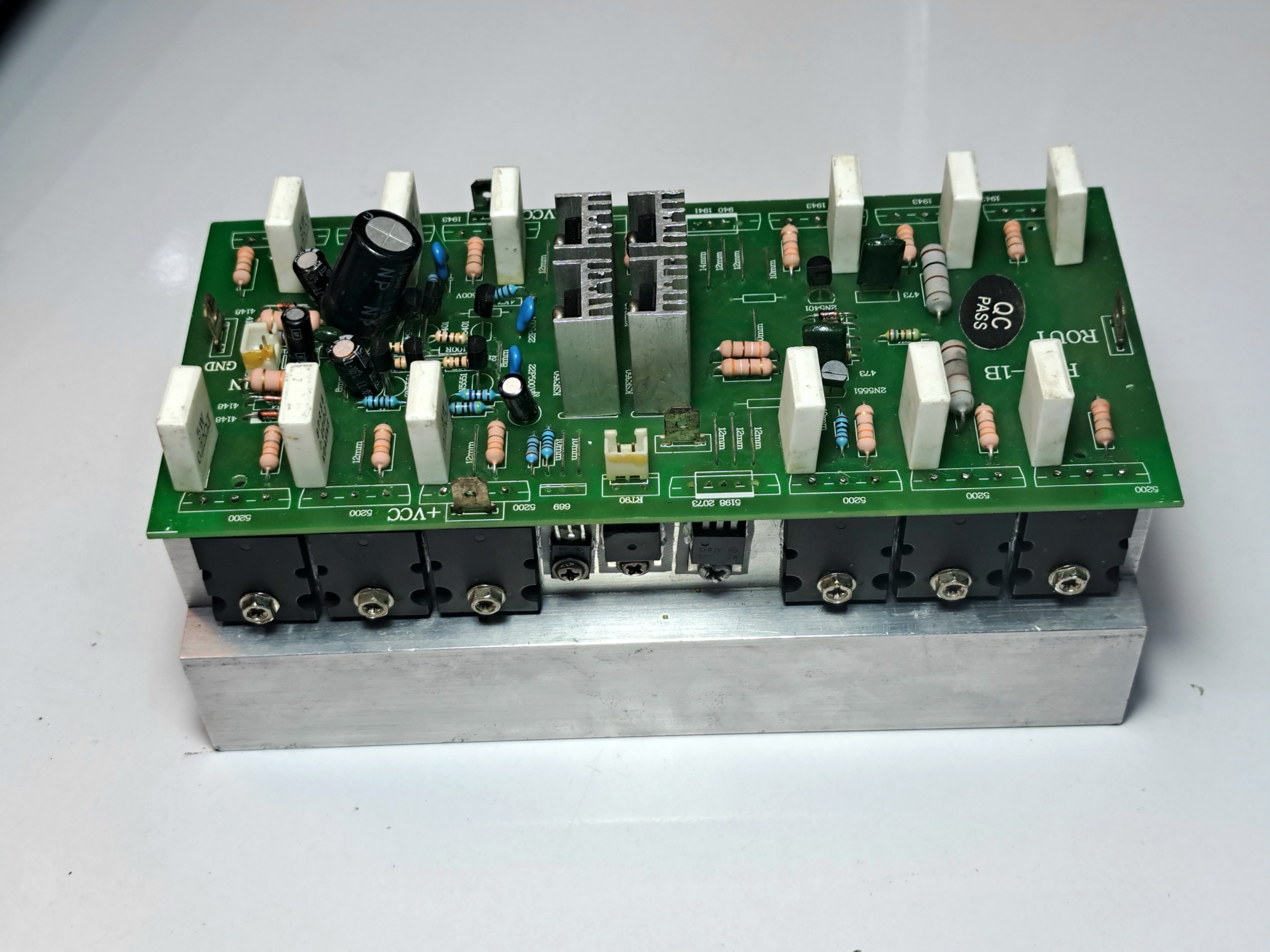 آمپلی 1200 وات مونو پر قدرت