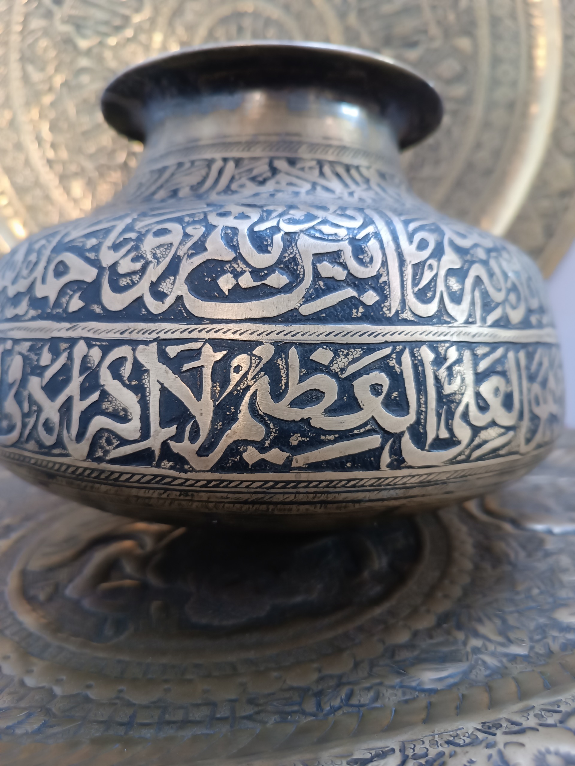 دخل برنجی بزرگ و سنگین کل قلم برجسته