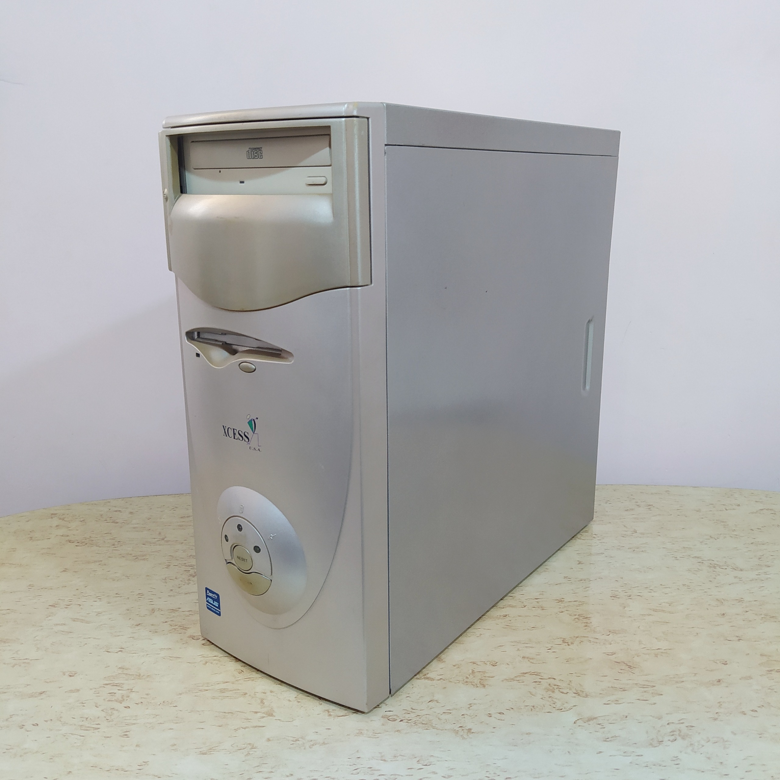 پنتیوم 2 ویندوز 98 رم sd  640mb