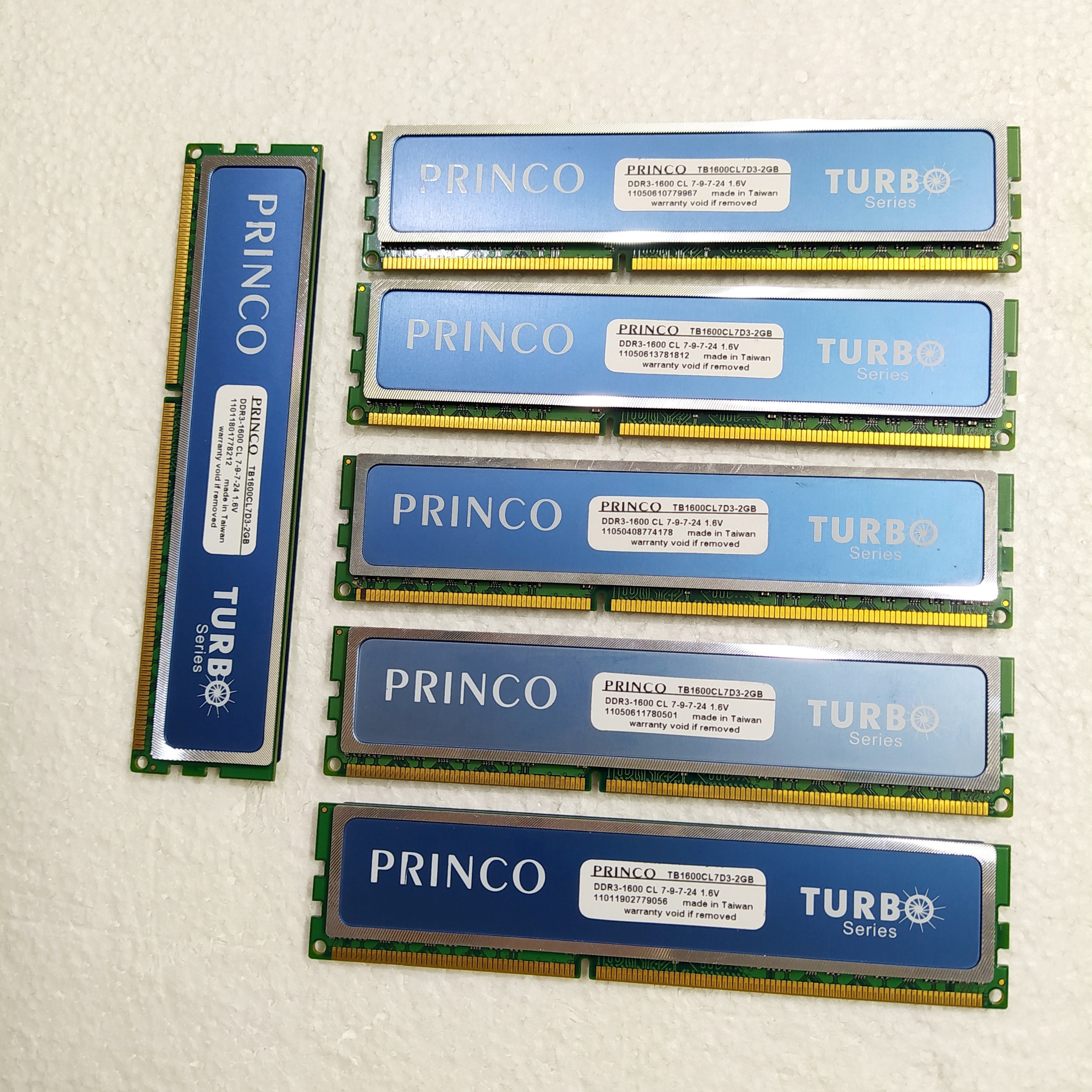 رم 2 گیگ ddr3 1600 princo