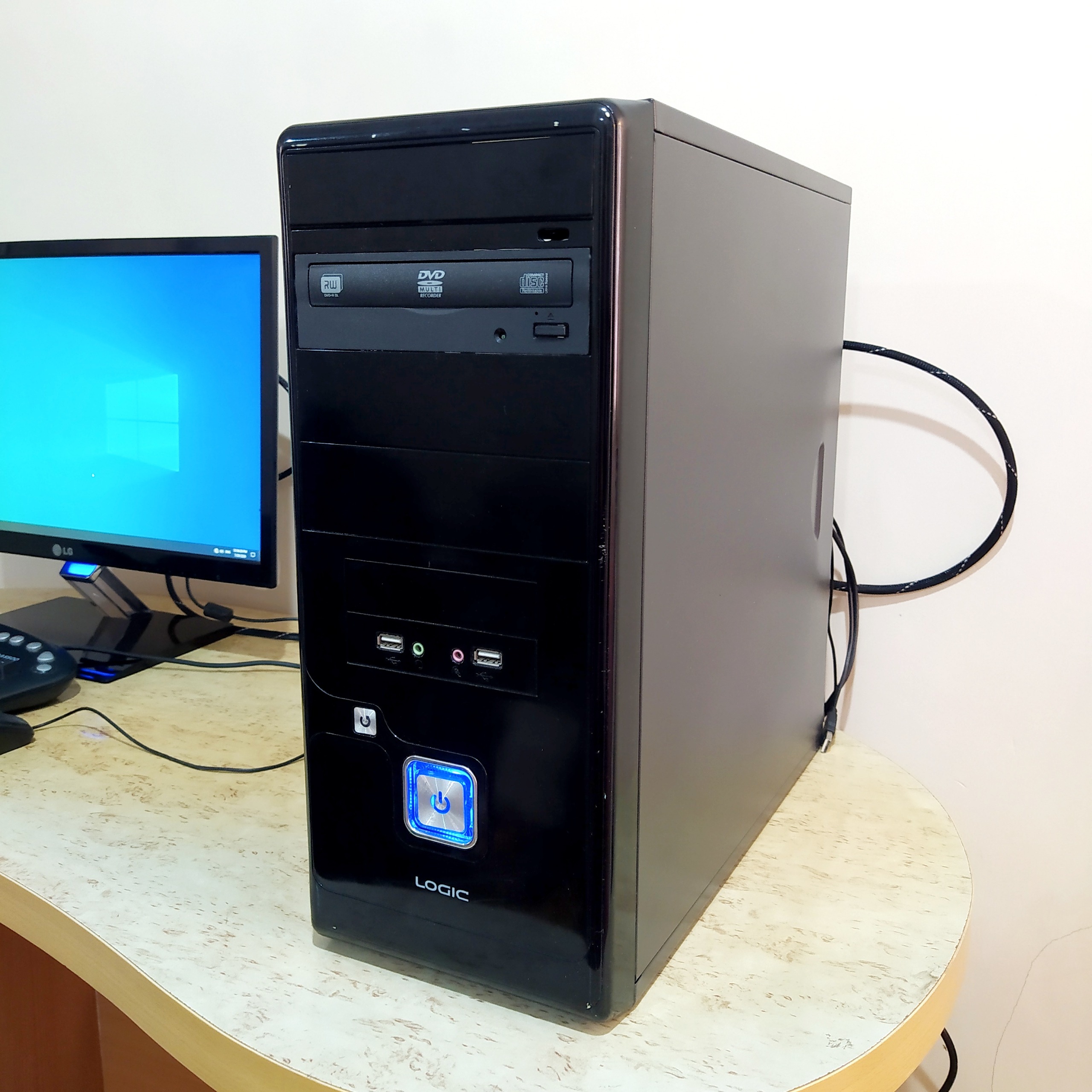 کیس i3 3220 رم 8 کارت گرافیک Gt 610 _2G نسل 3