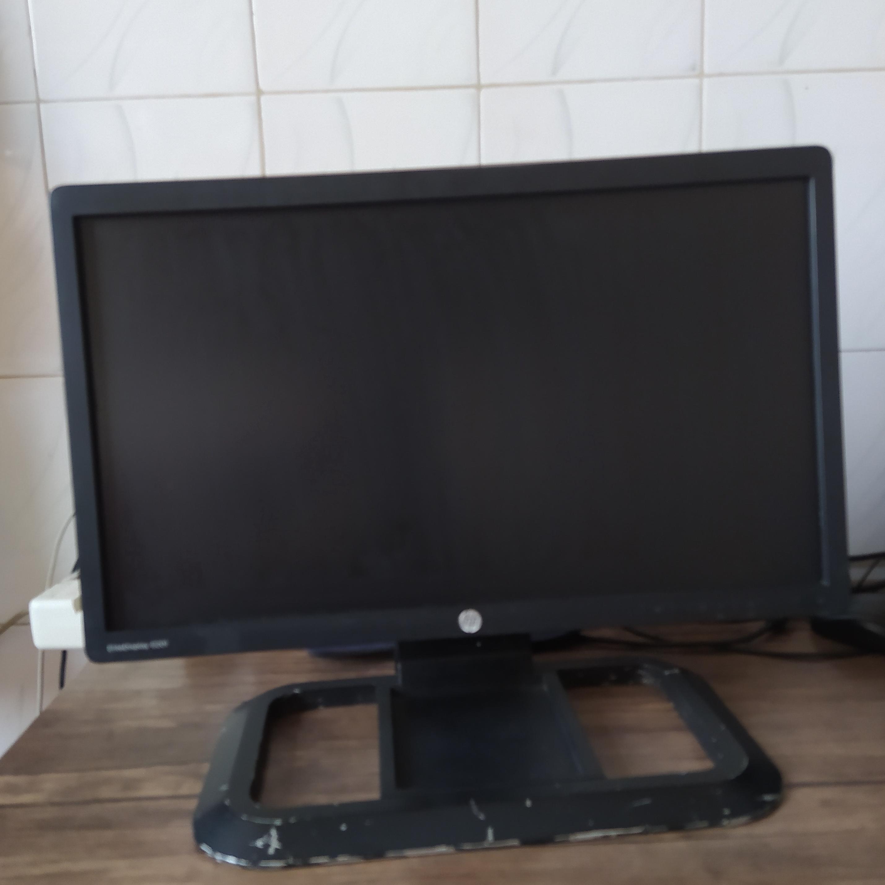 مانیتور HP_ E201 سالم تمیز 20 اینچ