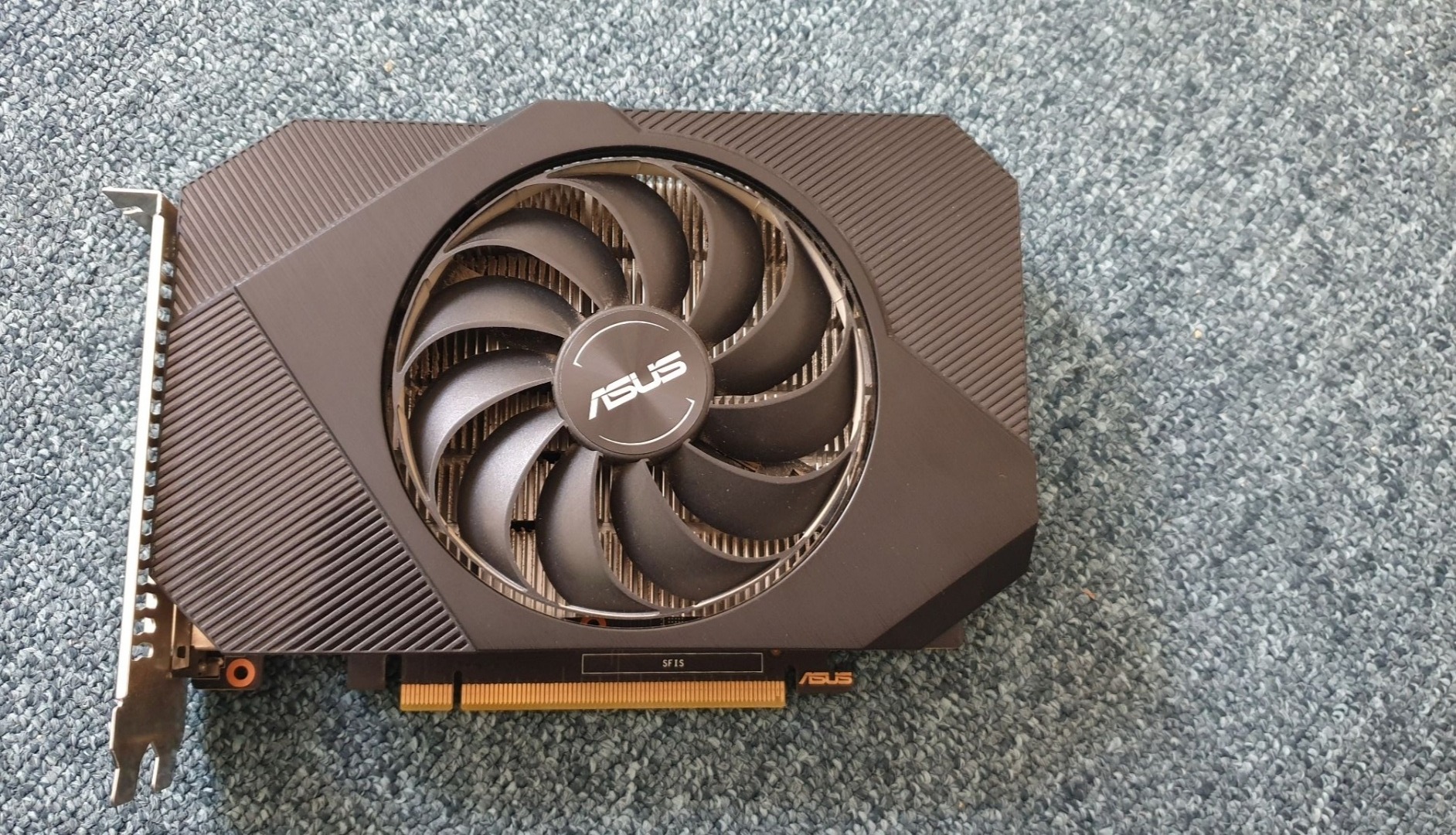 Gtx1650 4 gig کارت گرافیک