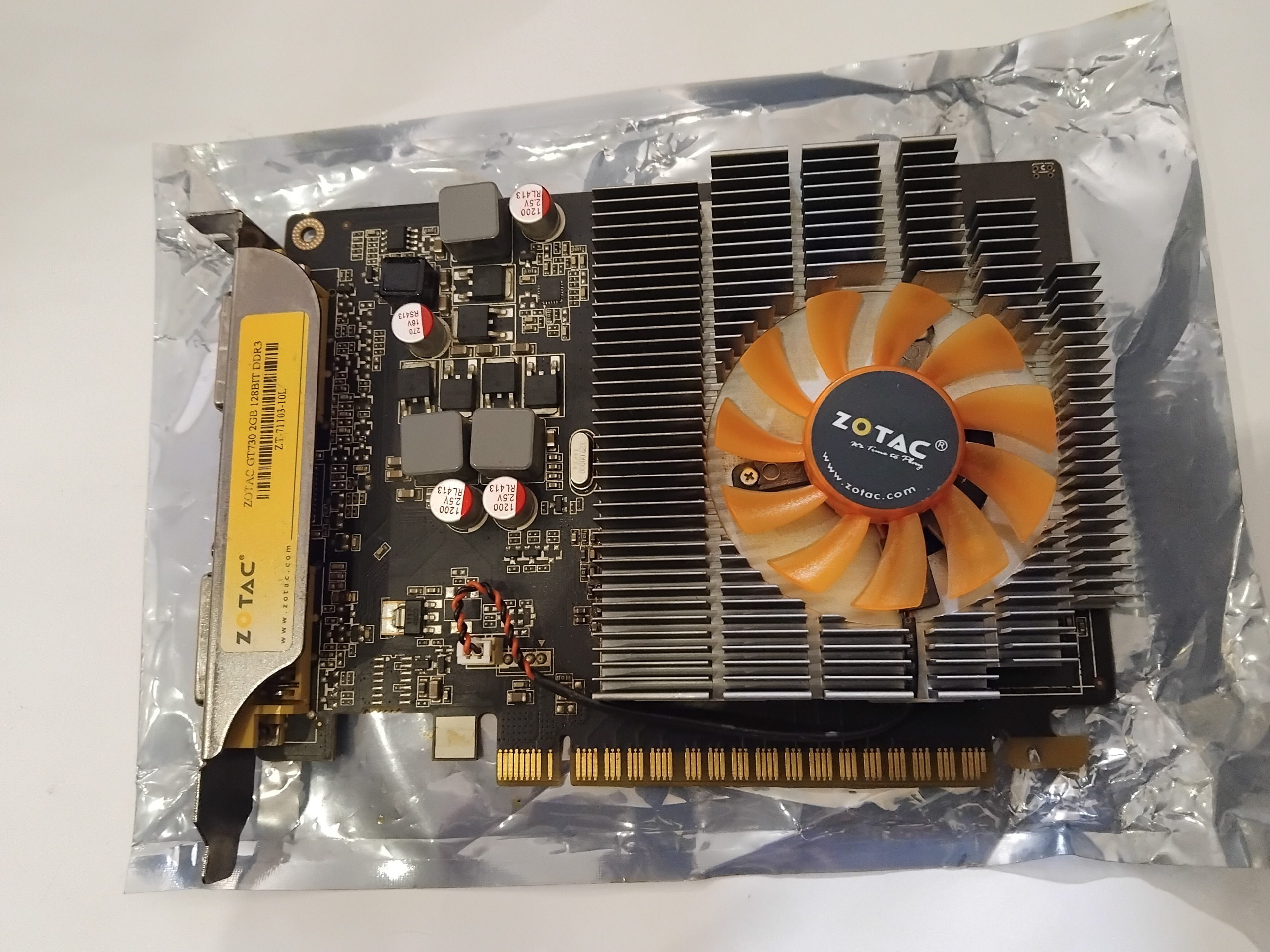 کارت گرافیک Gt730 دو گیگ