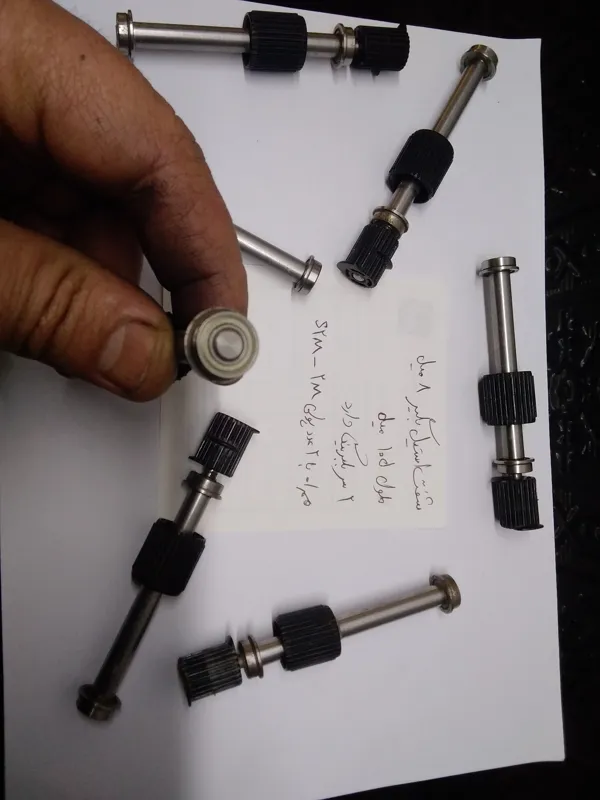 شفت استیل بگیر 8میل با 2عدد بلبرینگ و پولی / ایده