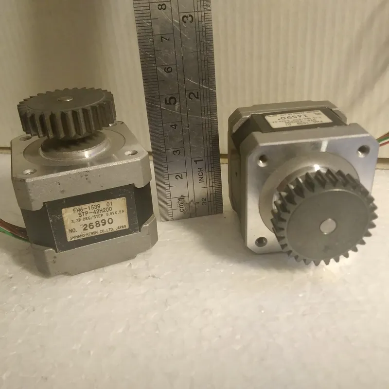 استپ موتور STP-42H200 با استپ 3/75 درجه / ایده