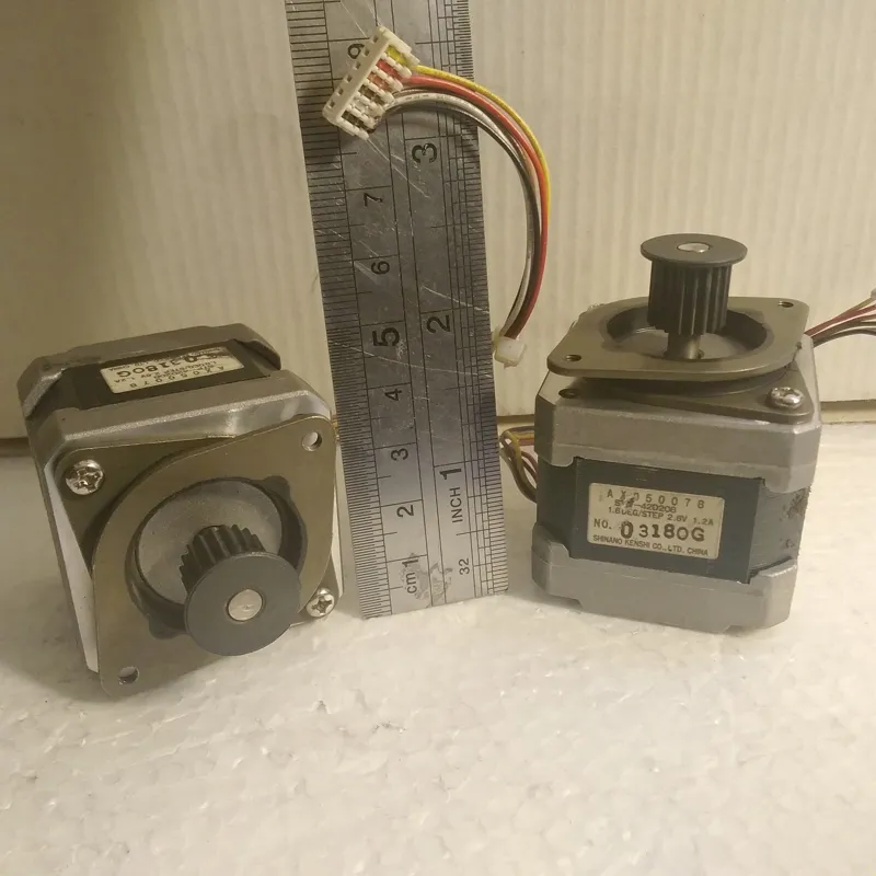 استپ موتور STP-42D208 نما17 با دمپر و پولی2M/ایده