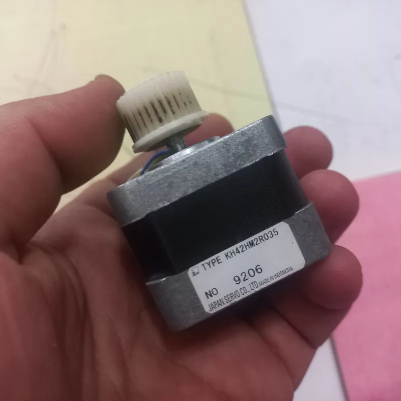 استپ موتور  با پولی gt2(ایده)