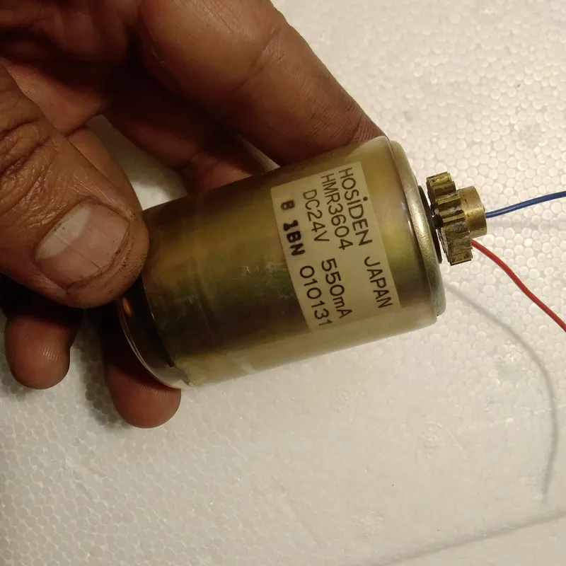 آرمیچر موتور 24 ولت ساخت ژاپن با چرخدنده (ایده)