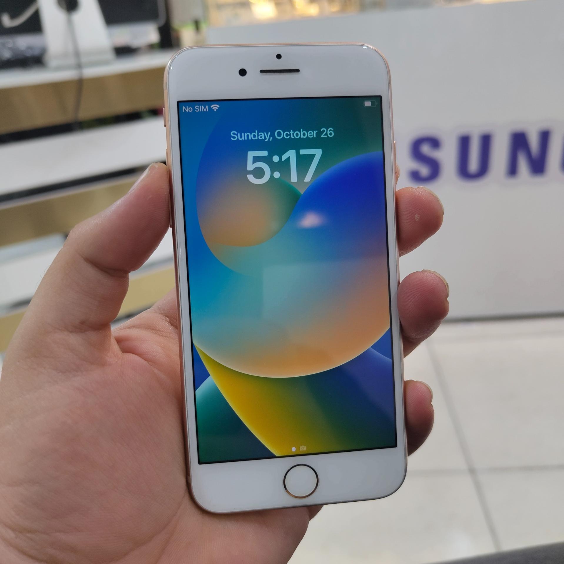 آیفون 8 حافظه 256 گیگ باتری 100 درصد