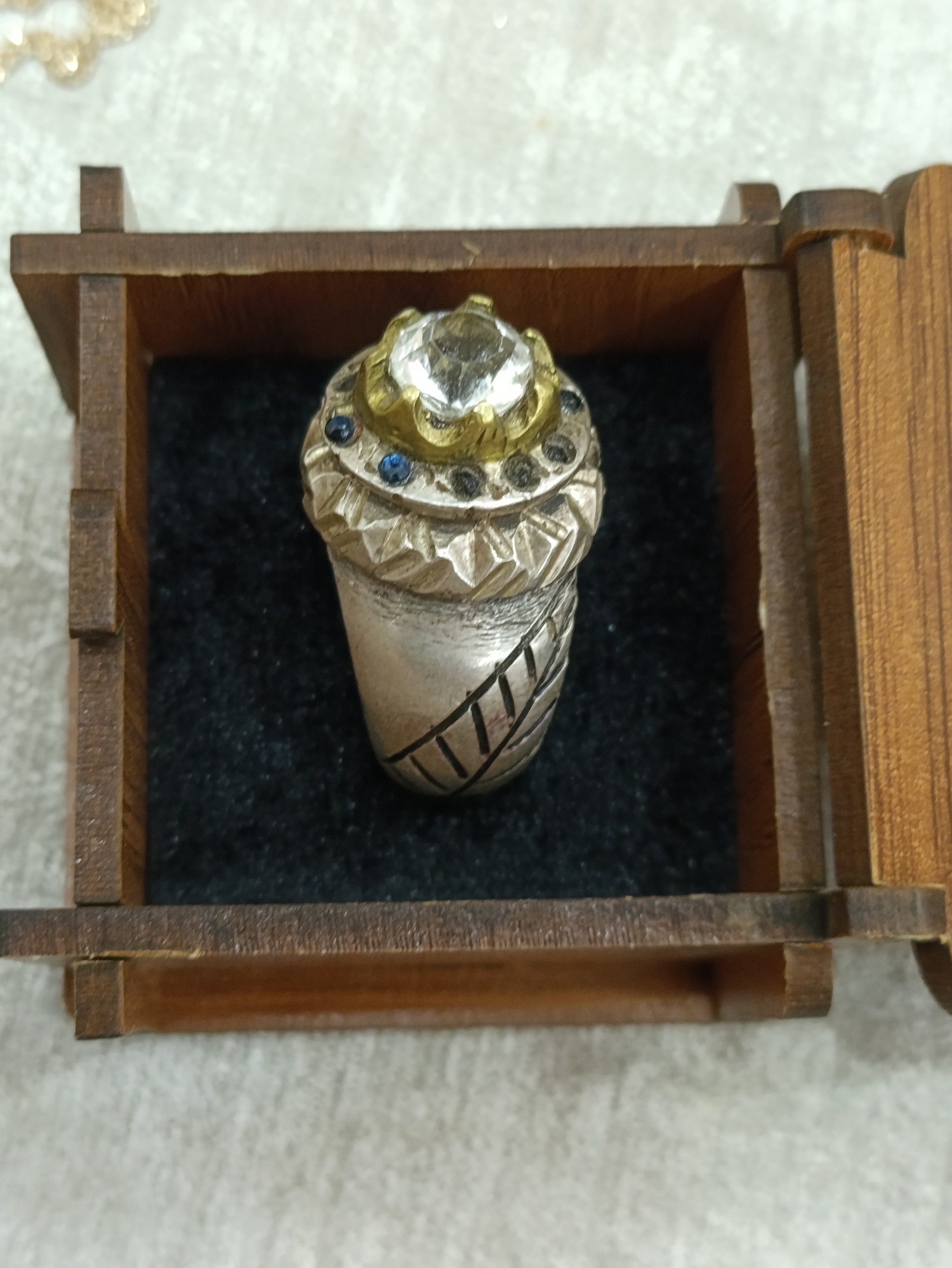 انگشتر نقره موزانایت موزونایت جواهراتی رکاب خاتون