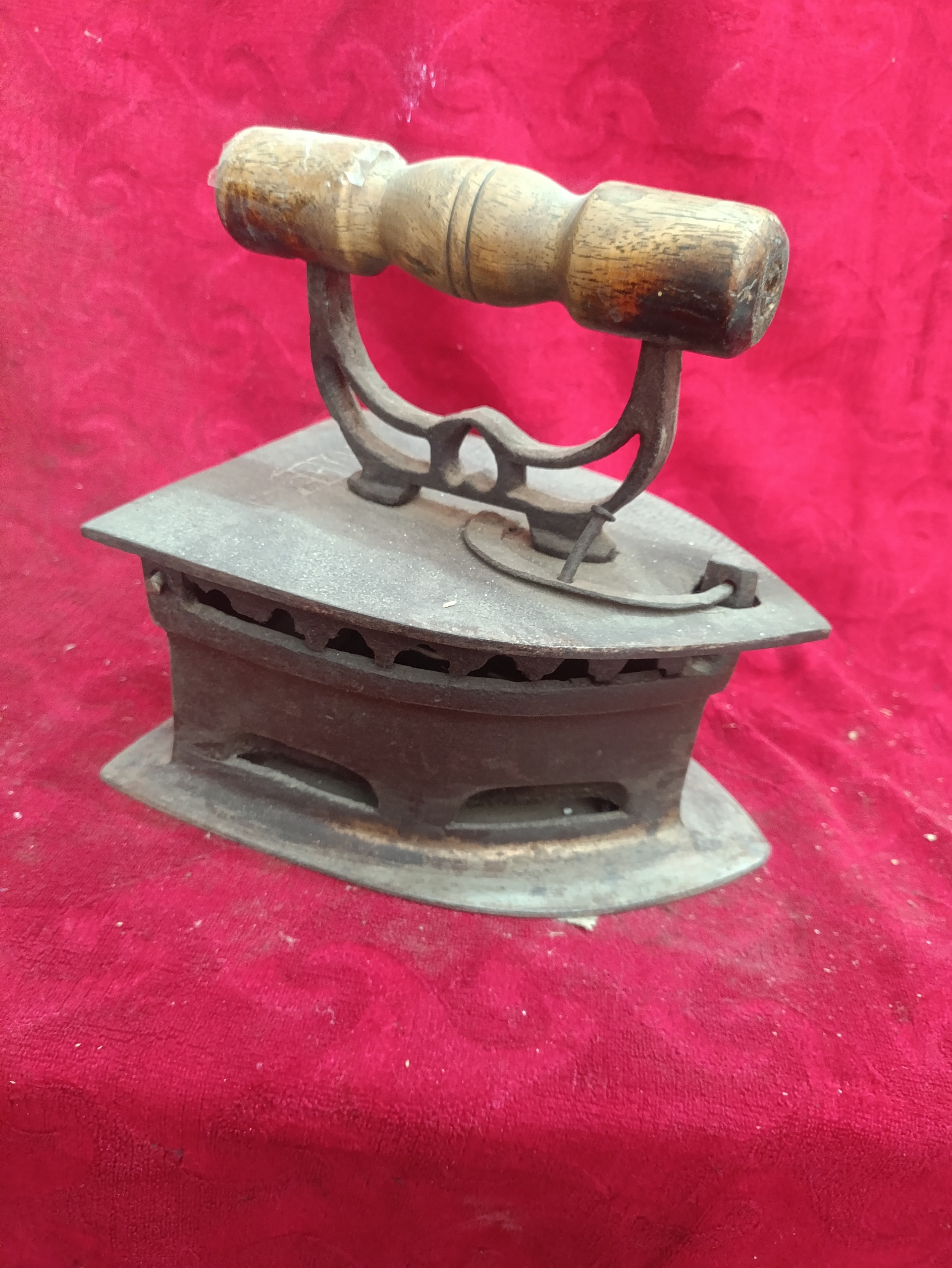 اتو سایز بزرگ ذغالی