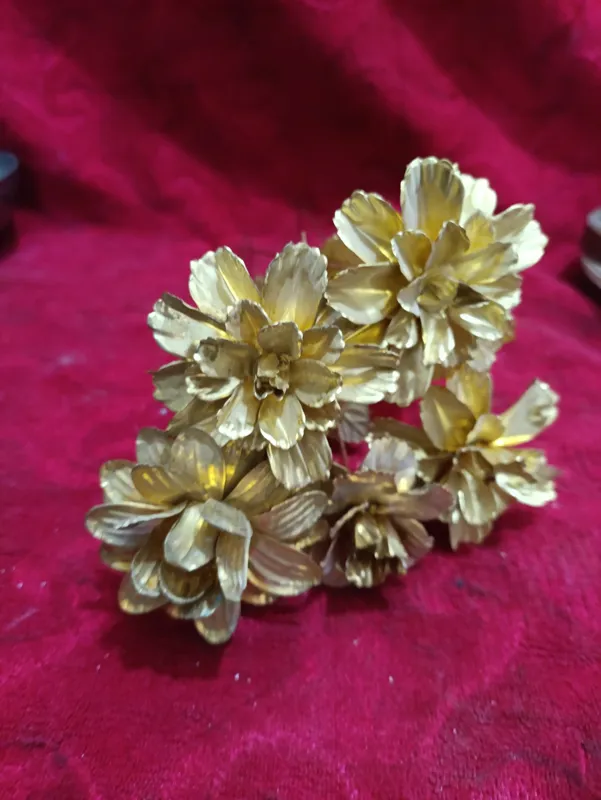 گل برنجی بسیار زیبا