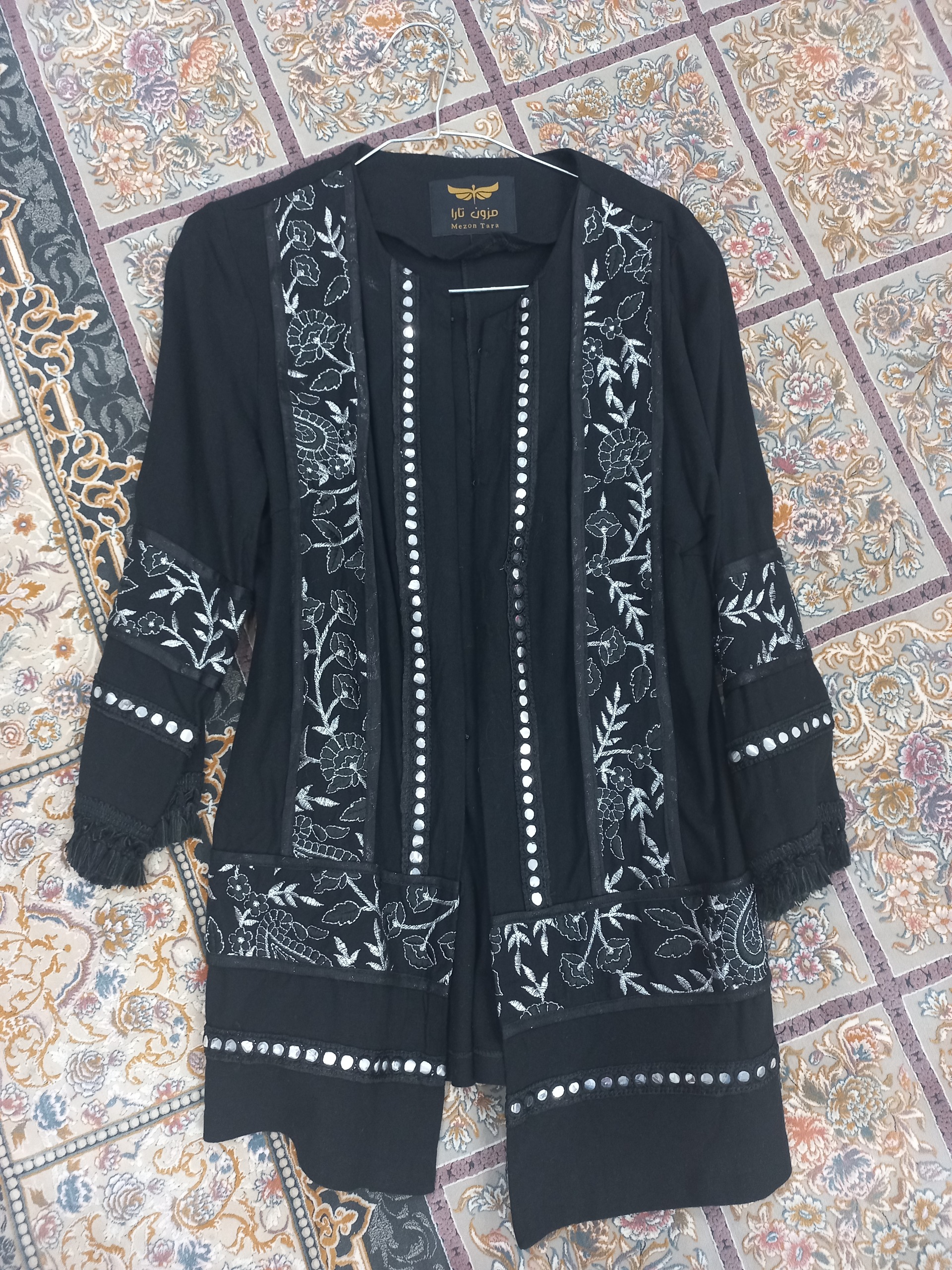 مانتو طرحدار مشکی