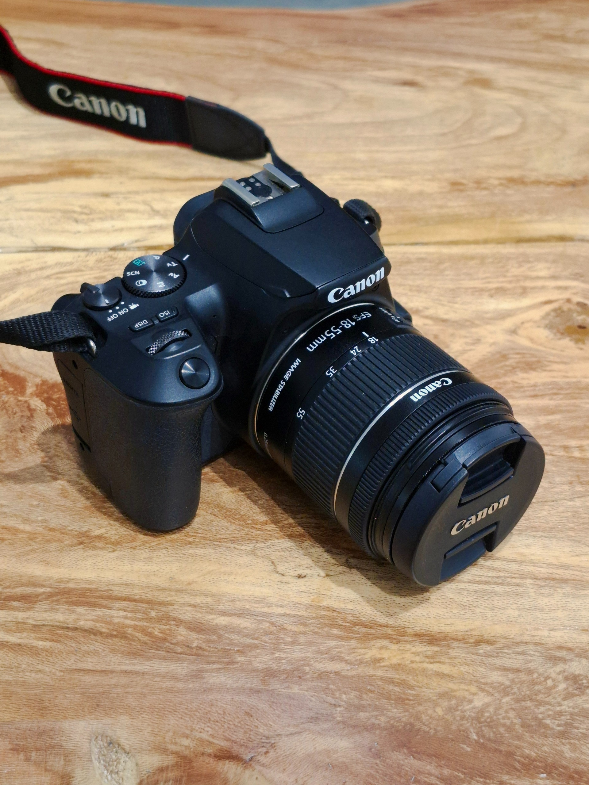 دوربین  Canon EOS 250D