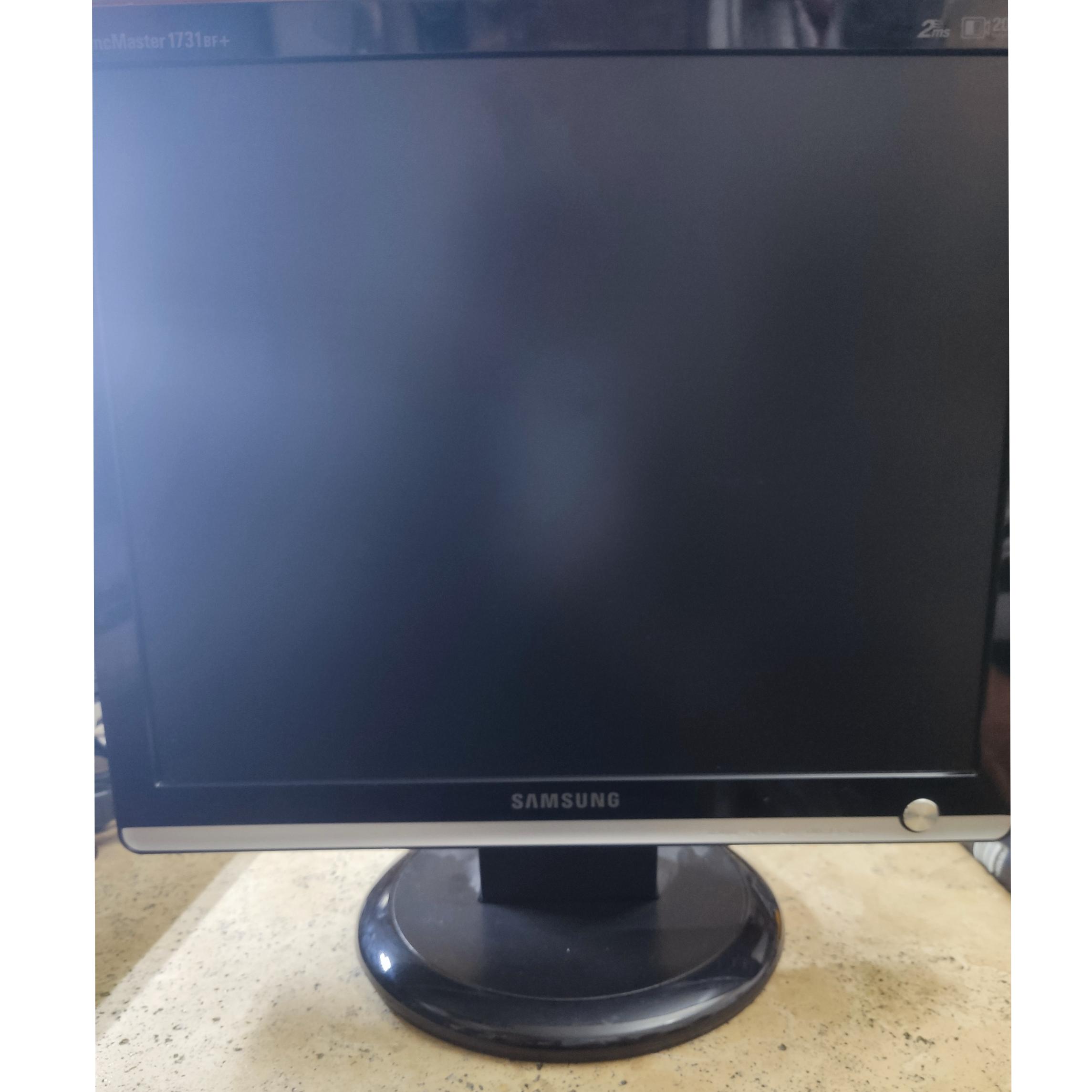 MONITOR MODEL SAMSUNG 1731BF سالم تمیز