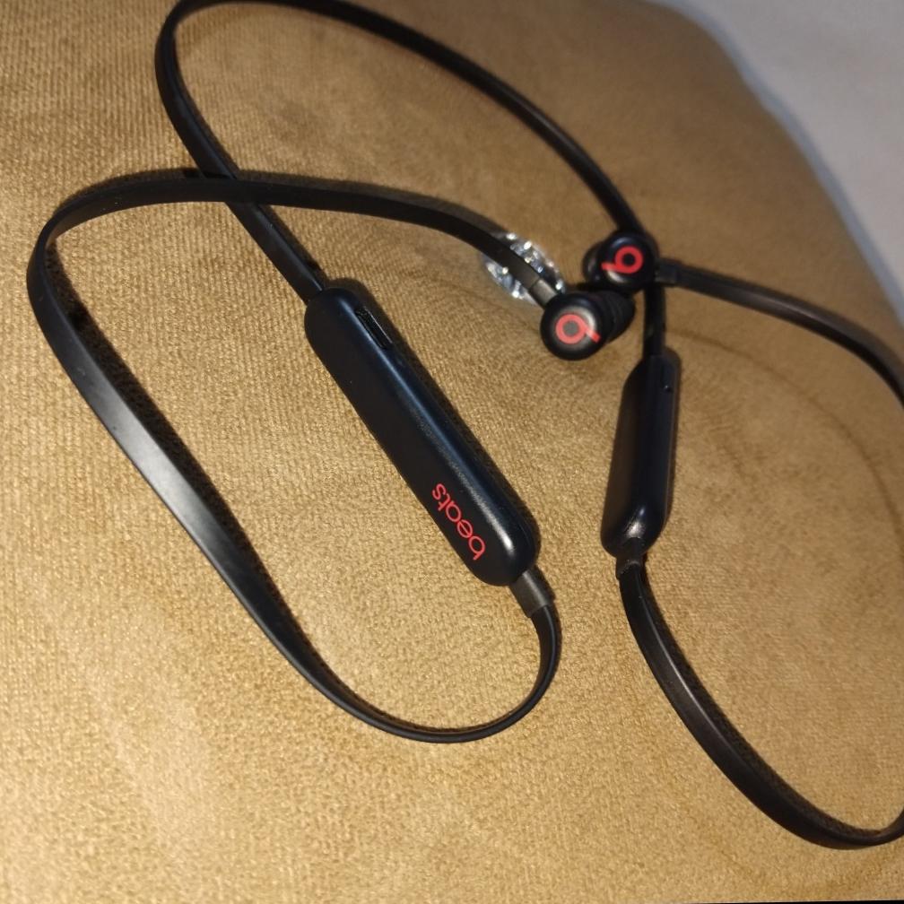 هندزفری. beats امریکایی اصل