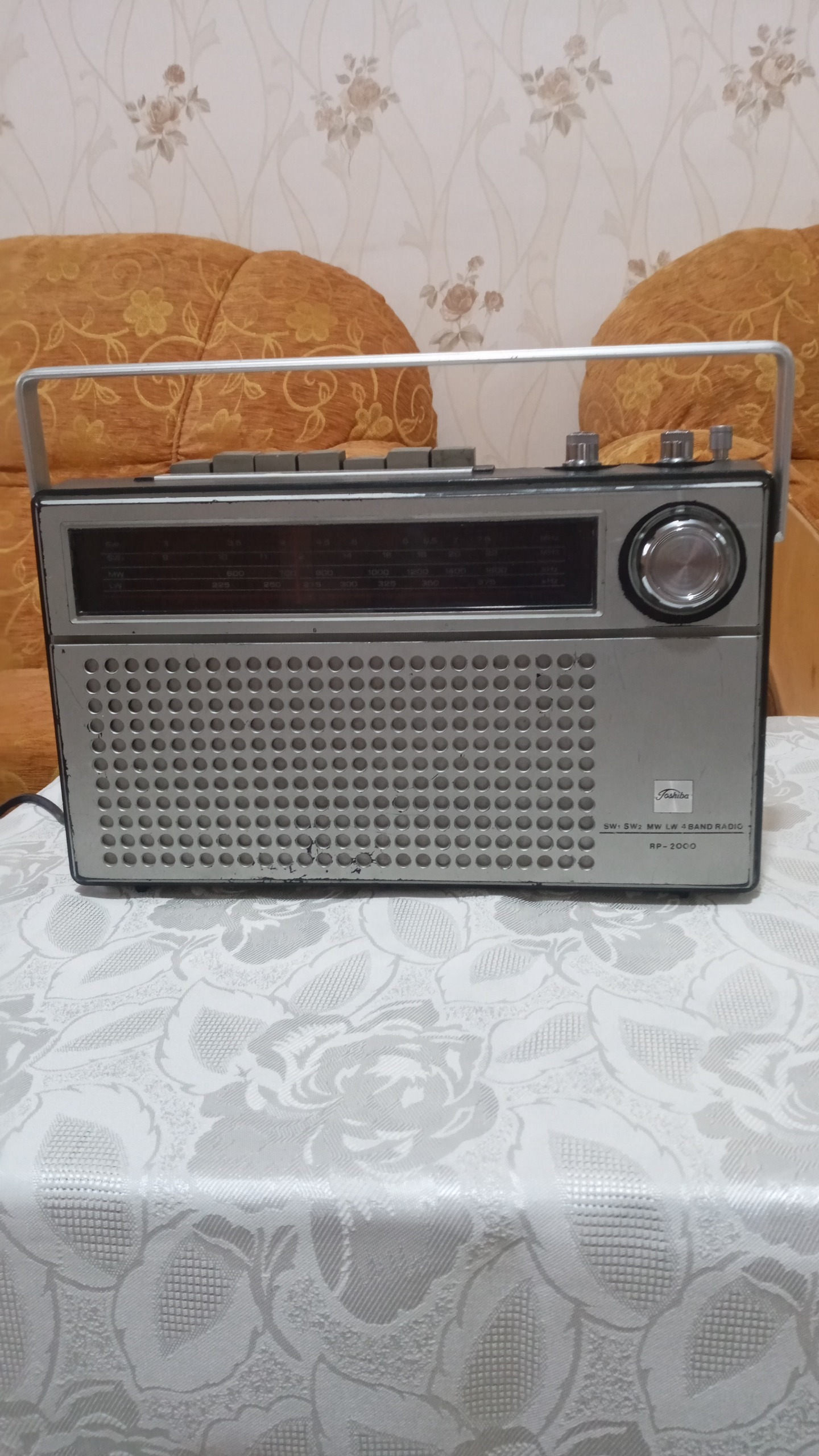 رادیو قدیمی توشیبا