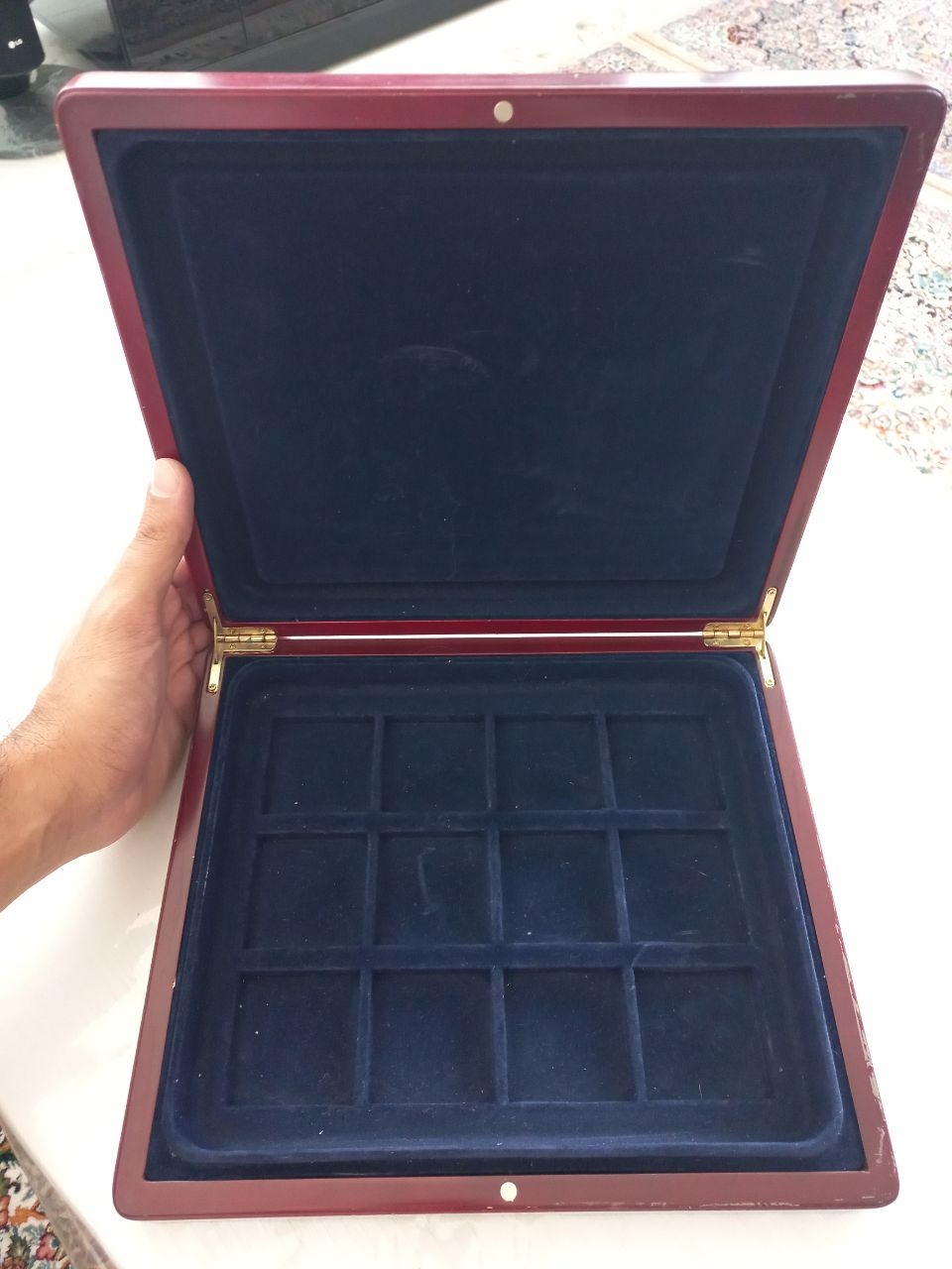 جعبه بزرگ چوبی مخصوص سکه