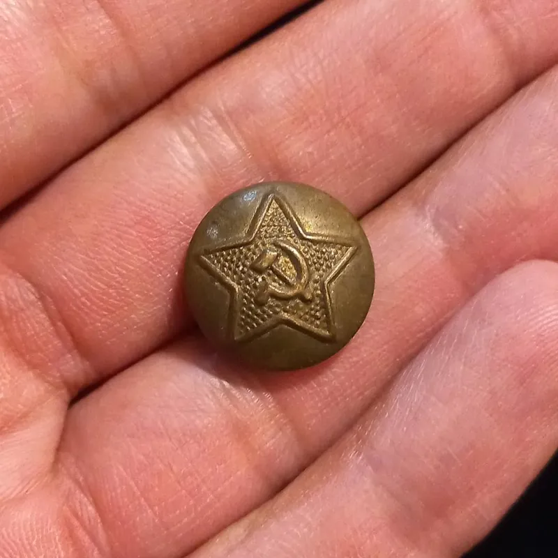 دکمه اصل شوروی