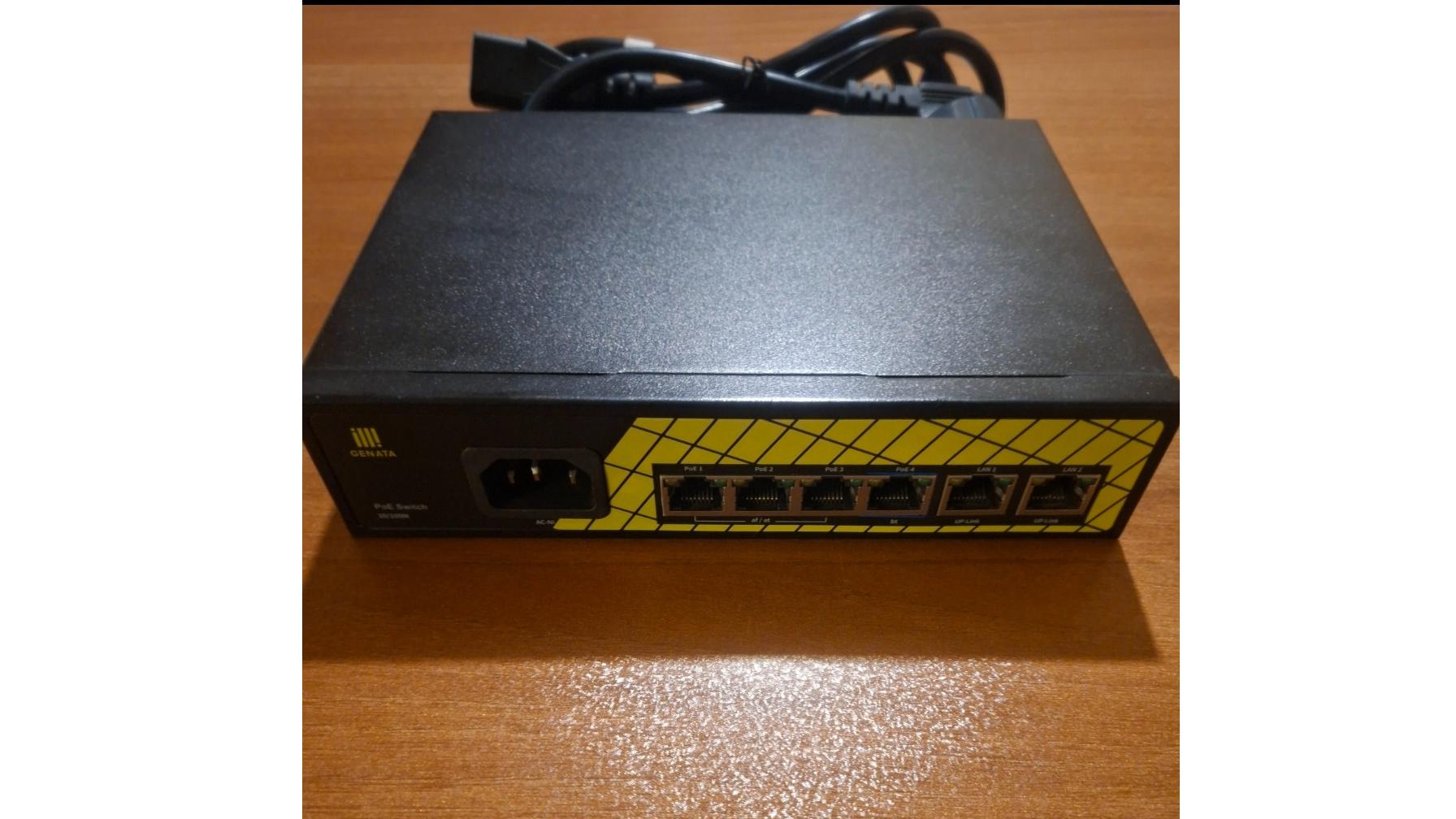 سوییچ poe 4 پورت Genata