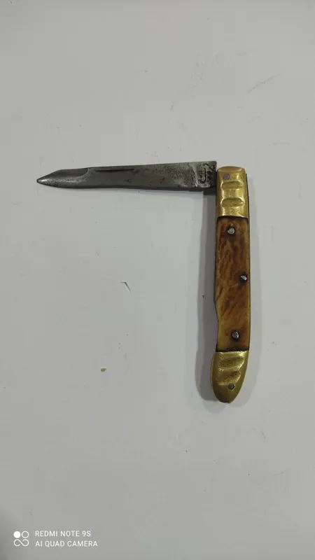 چاقو قدیمی و کهنه دسته شاخ