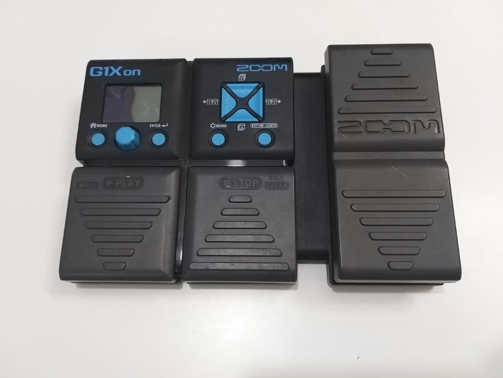 افکت گیتار الکتریک زوم ZOOM G1Xon (ال سی دی شکسته)