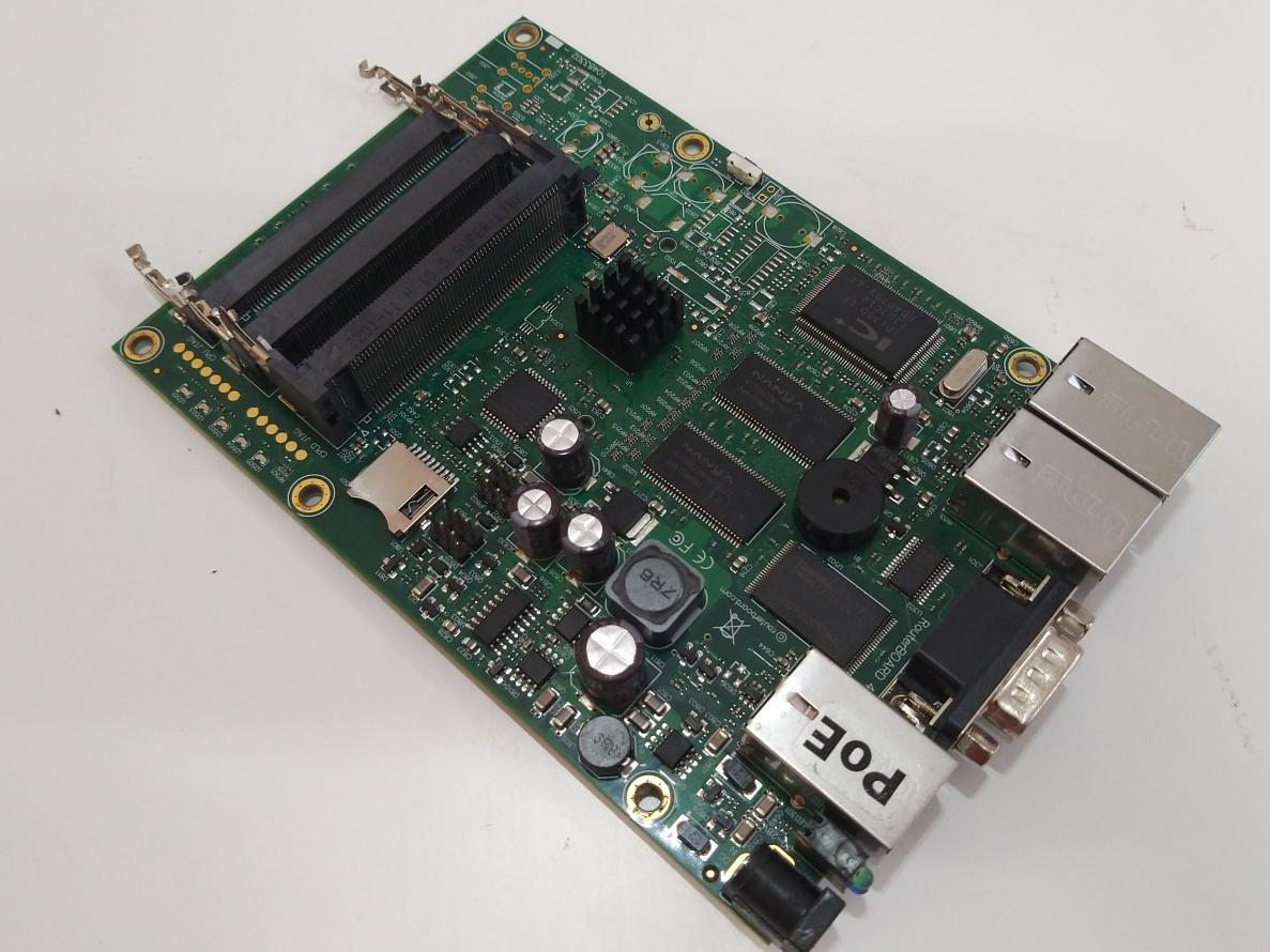 روتربرد MikroTik مدل RB433AH (ارسال رایگان)