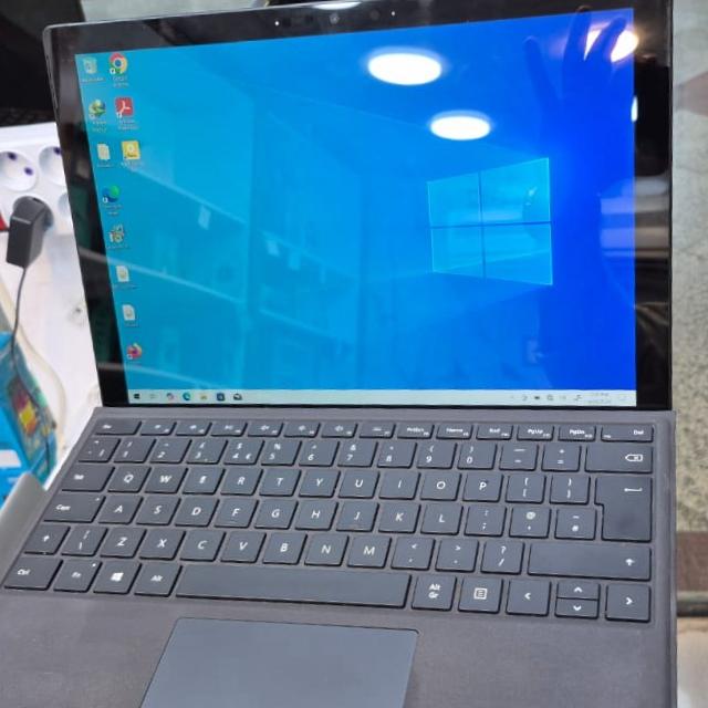 SURFACE PRO 7