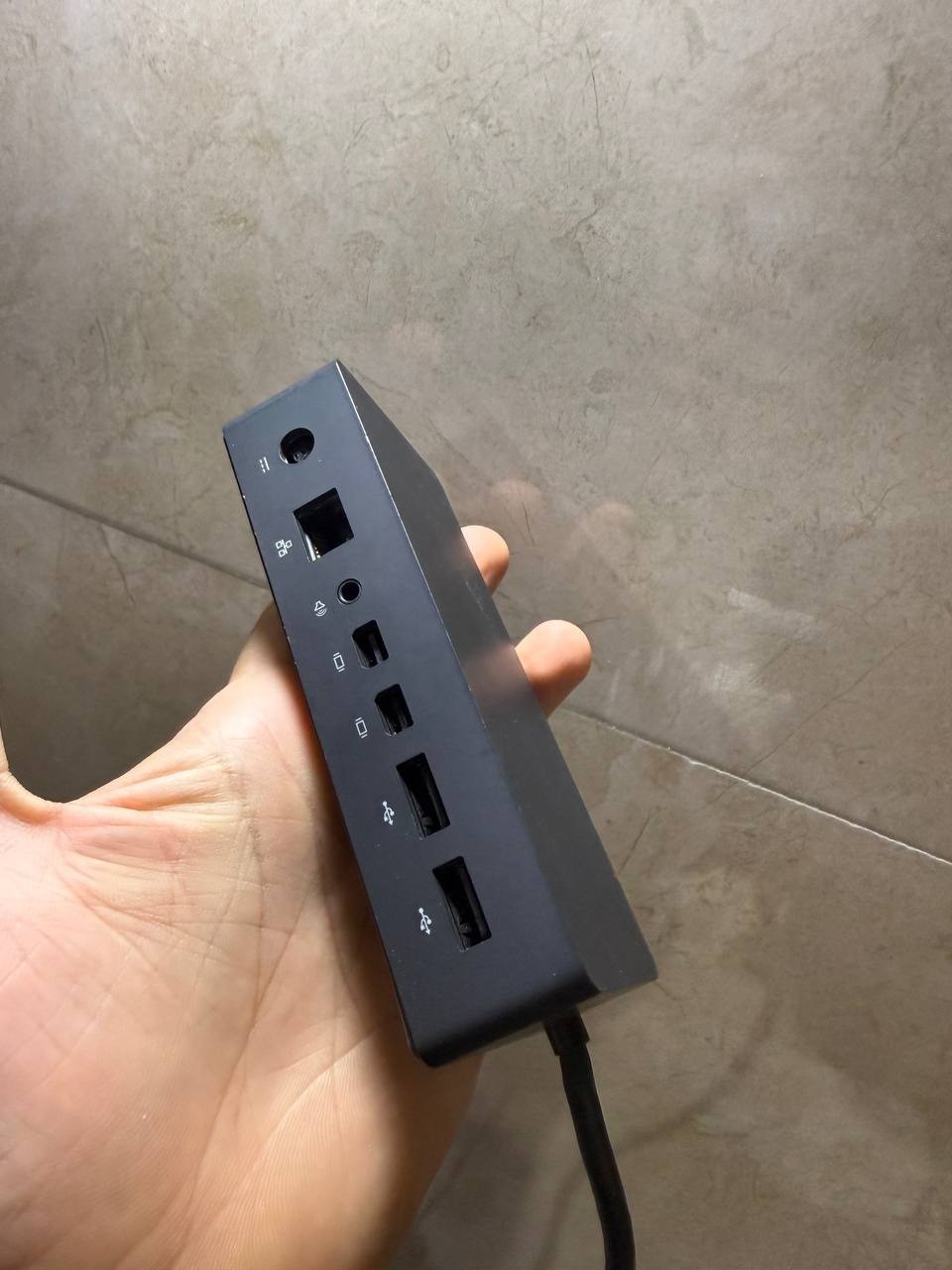 داک و شارژر مایکروسافت سرفیس Surface dock