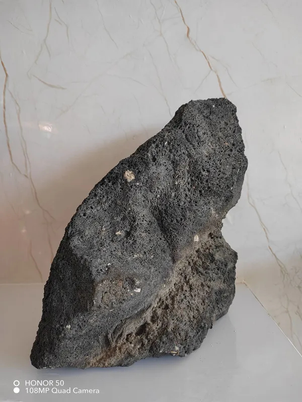 سنگ آذرین بسیار بزرگ کلکسیونی