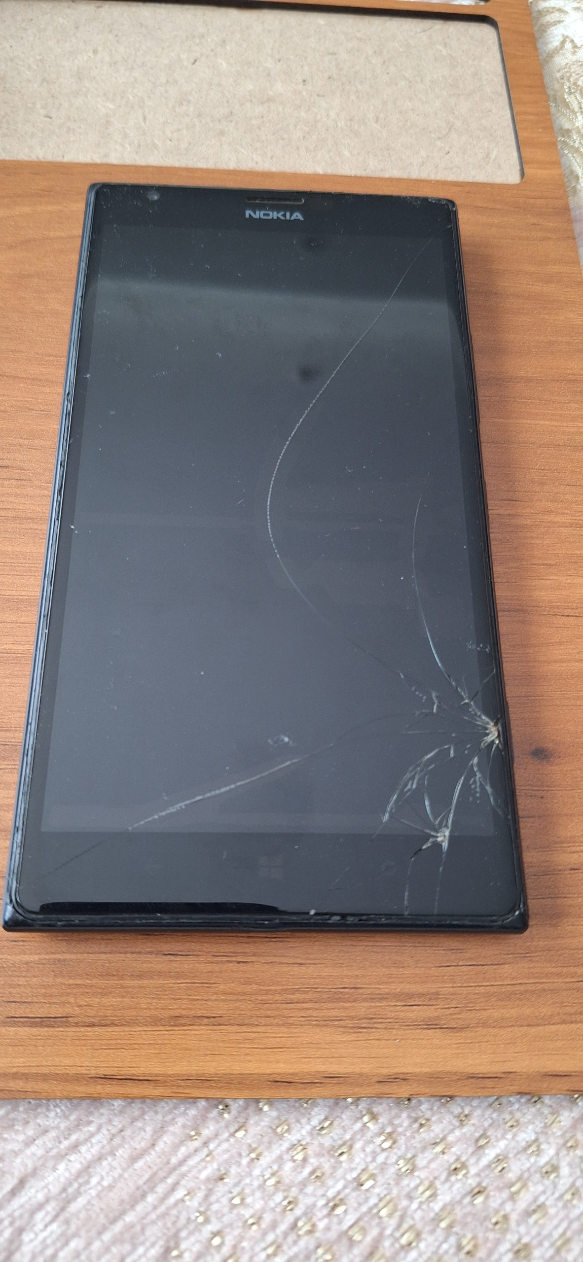 نوکیا لومیا 1520 یا lumia 1520