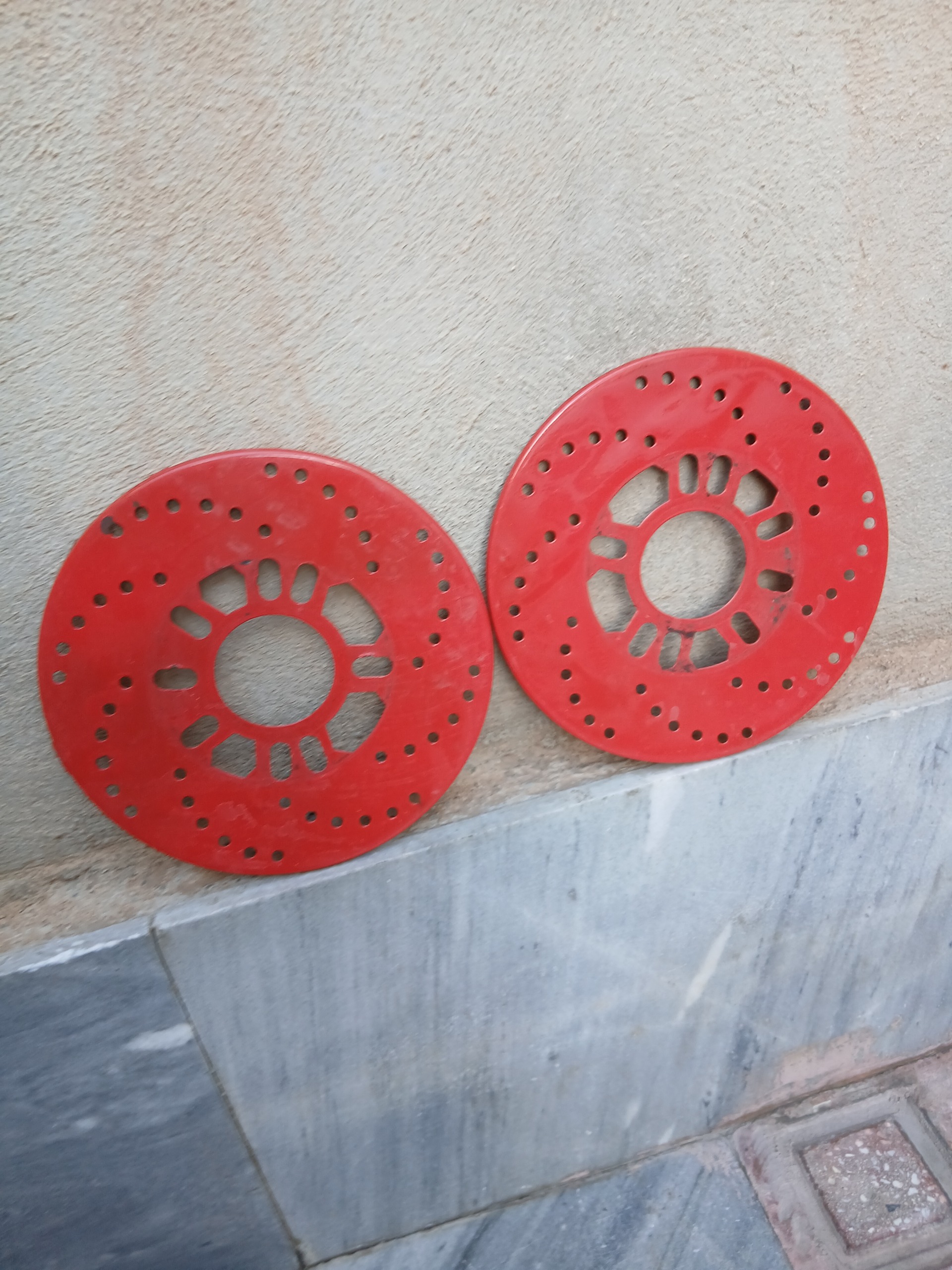 صفحه پشت رینگ ماشین