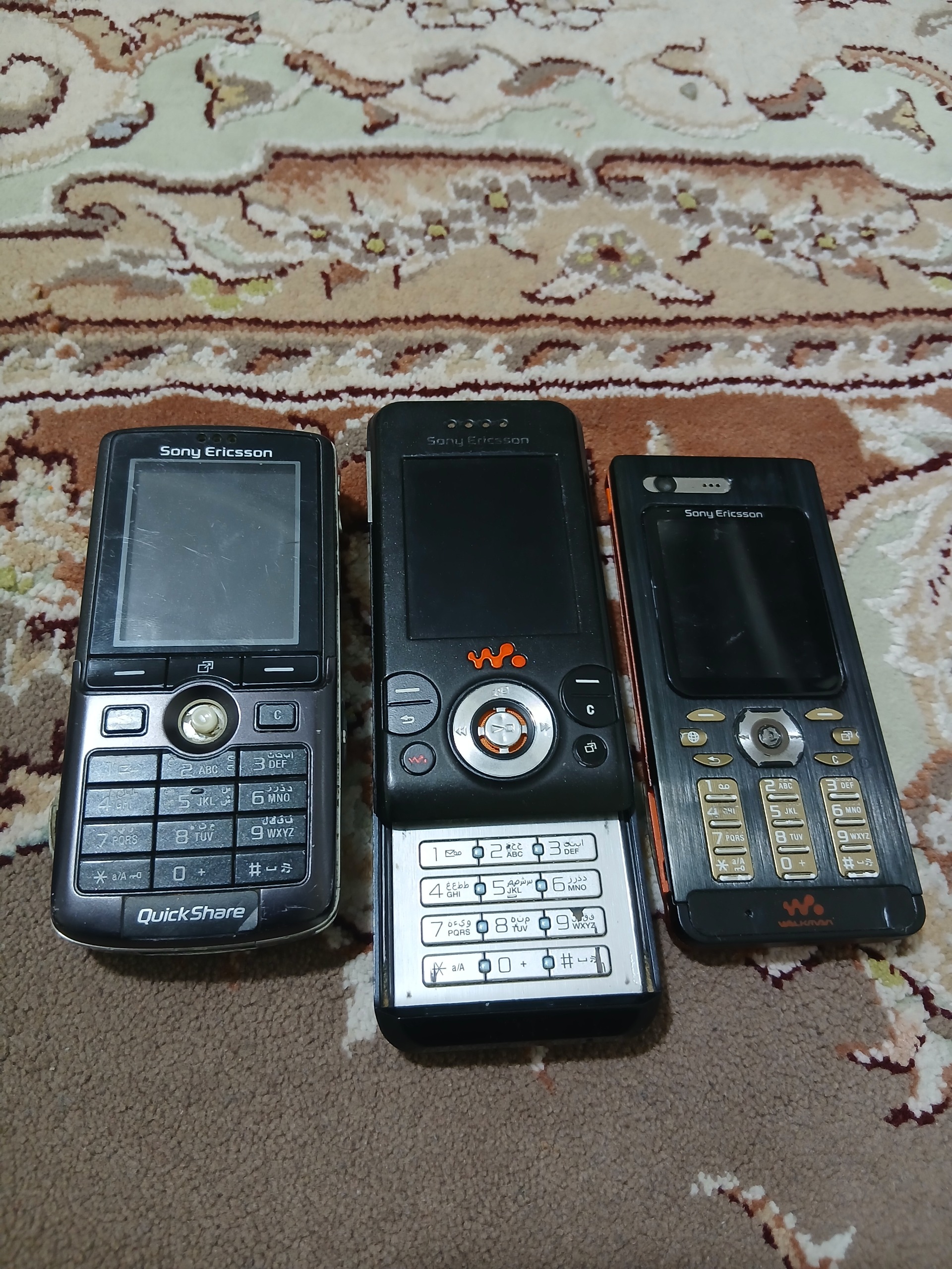 سه عدد گوشی سونی اریکسون