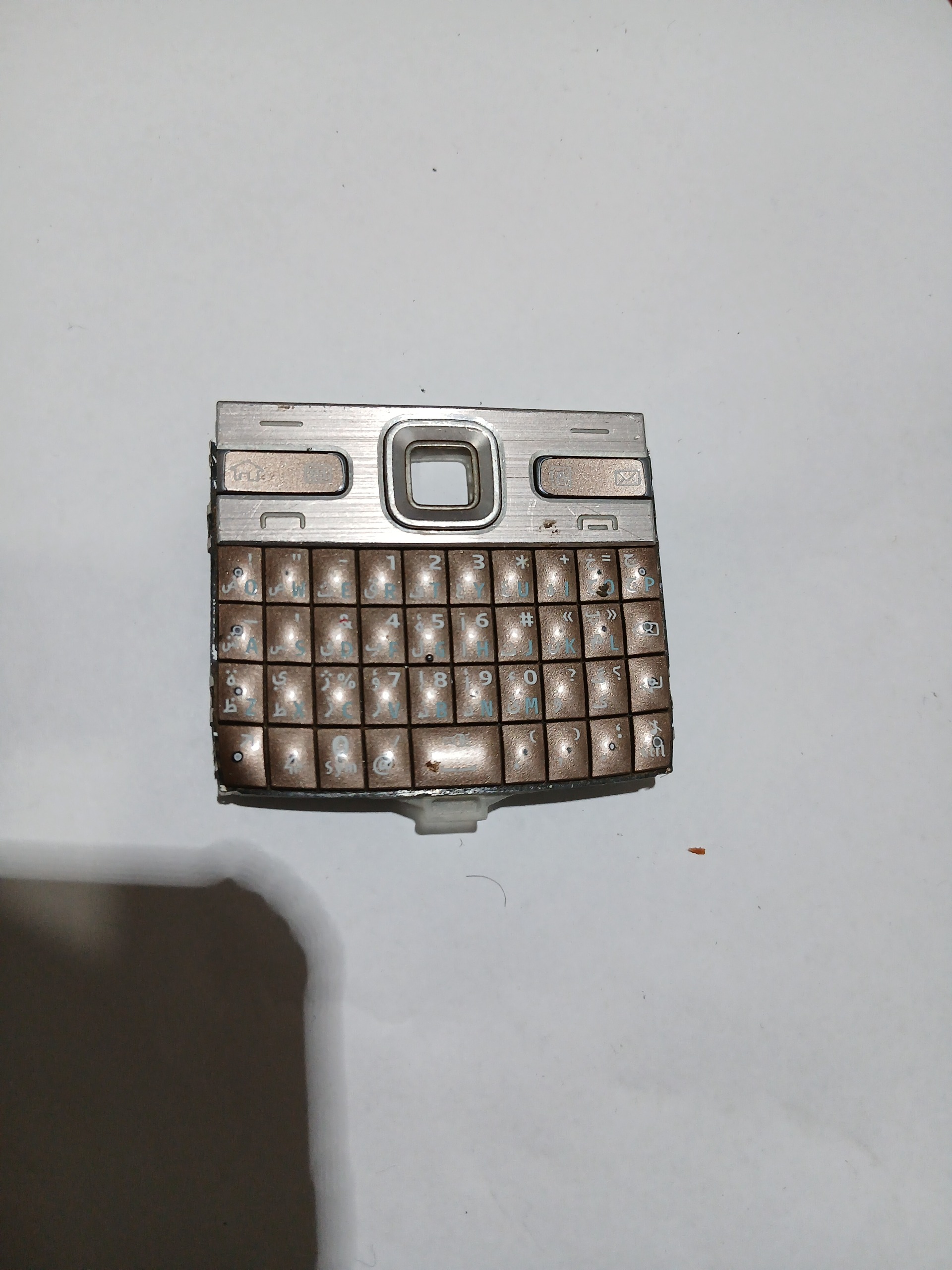 صفحه کلید گوشی نوکیا E72