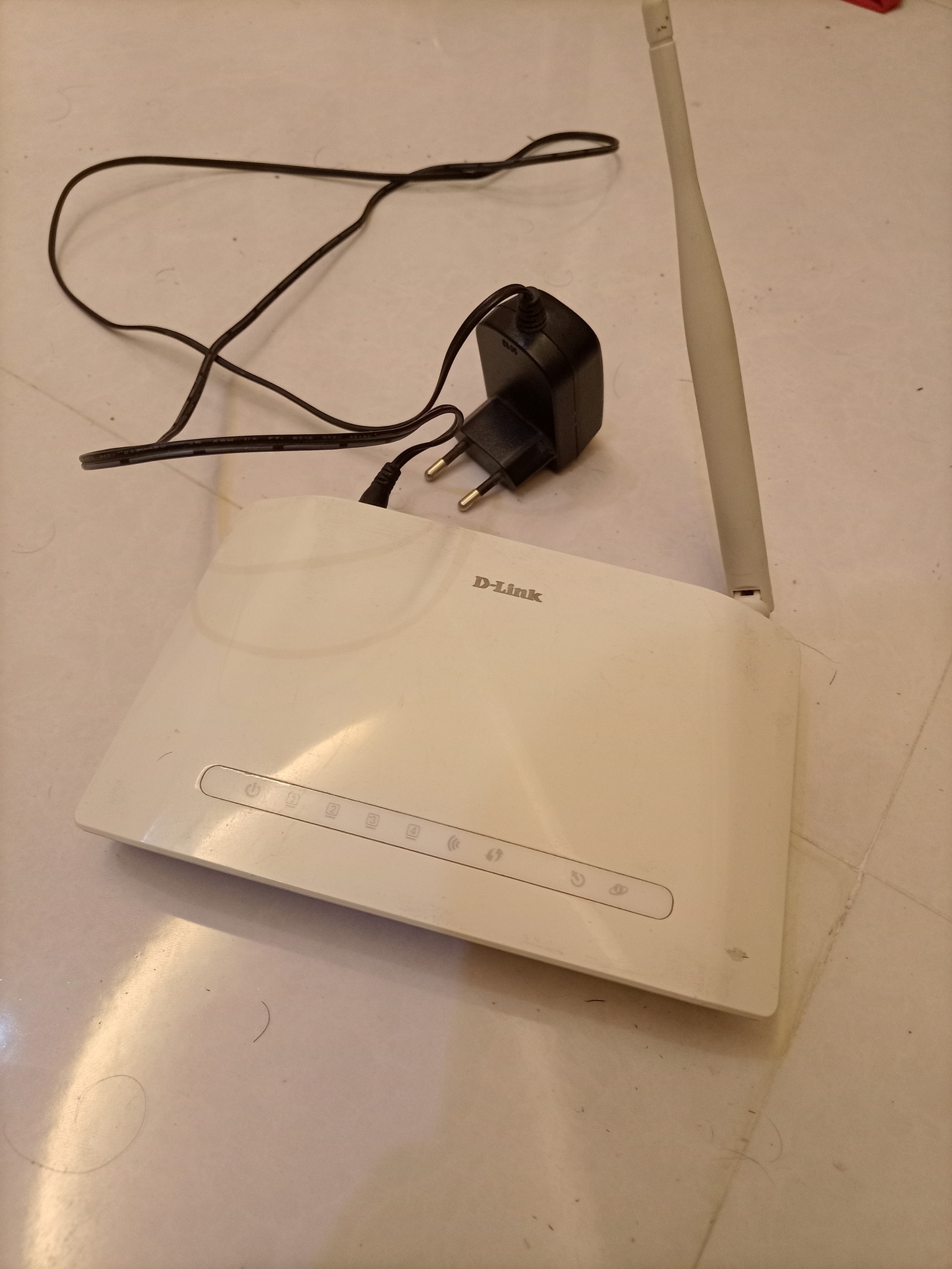مودم دی لینک D-Link سرعت بالا مناسب شرکت و خانگی