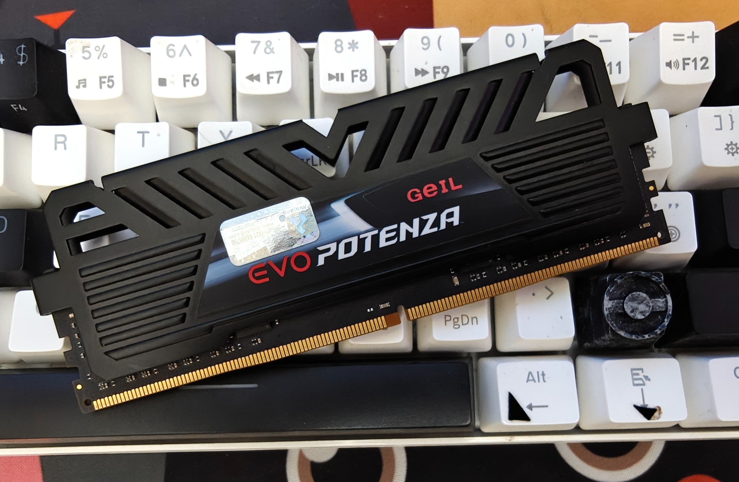 8GB رم گیمینگ Geil Evo Potenza 3200