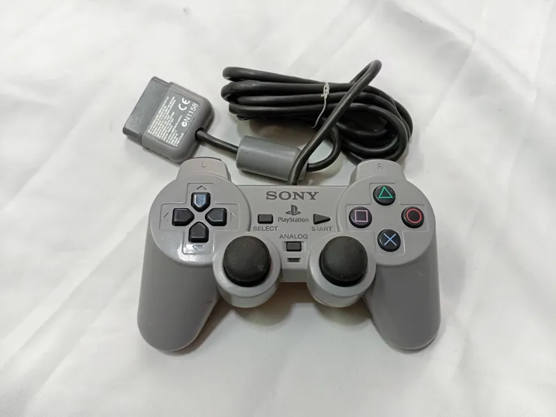 دسته طوسی سالم کلکسیونی پلی استیشن یک