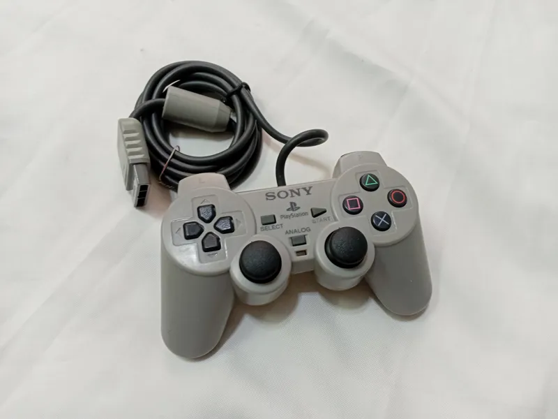 دسته طوسی کمیاب تمیز پلی استیشن یک