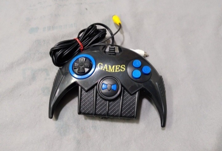 گیم دستی حافظه دار 6 لبه باتری خور سالم