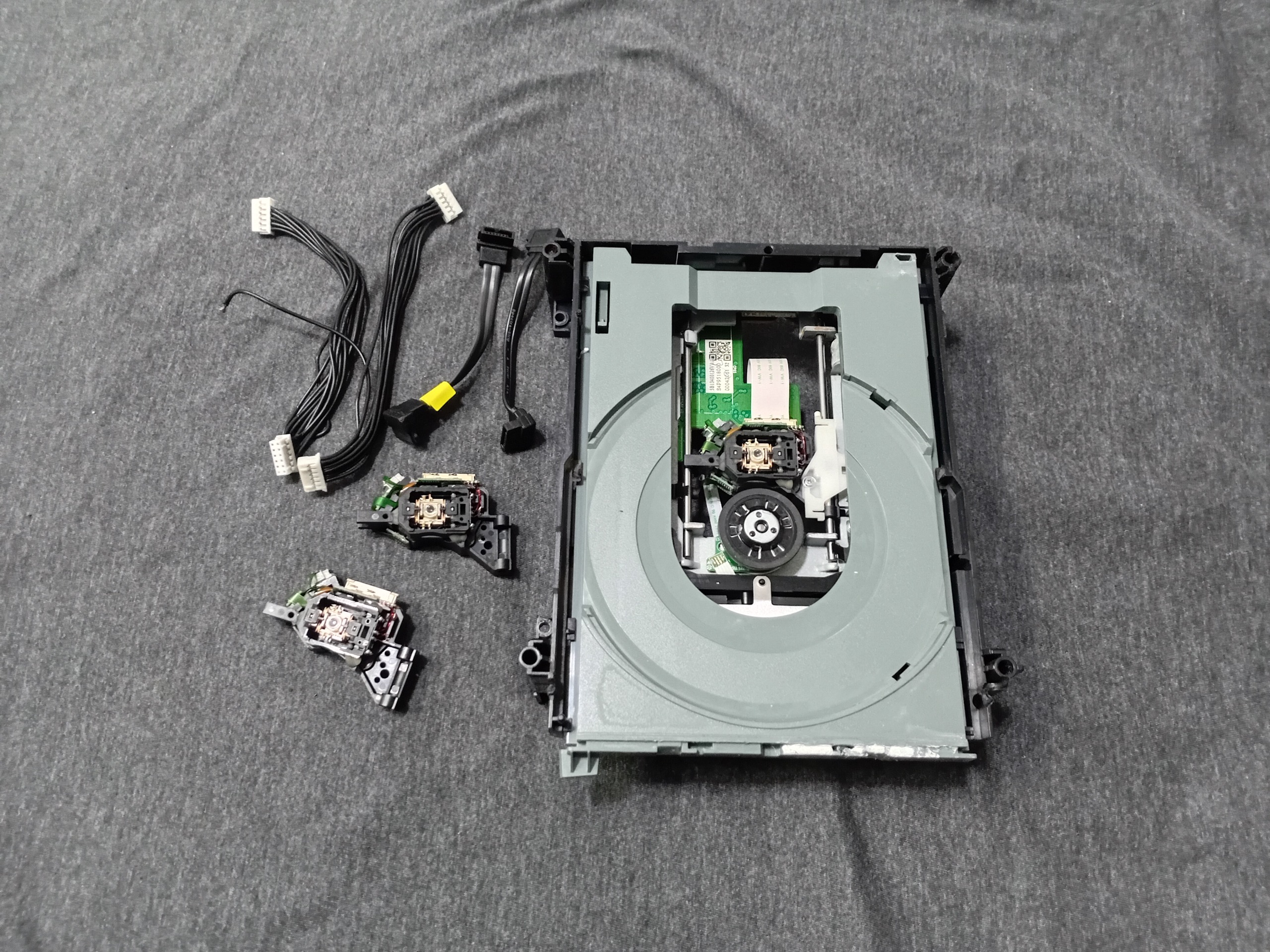 لنز و درایو ایکس باکس 360 بدون ضمانت