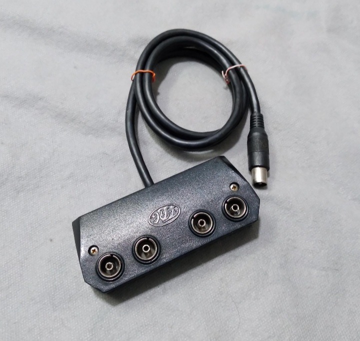 مبدل RF تصویر یک به چهار کلکسیونی سالم قدیمی