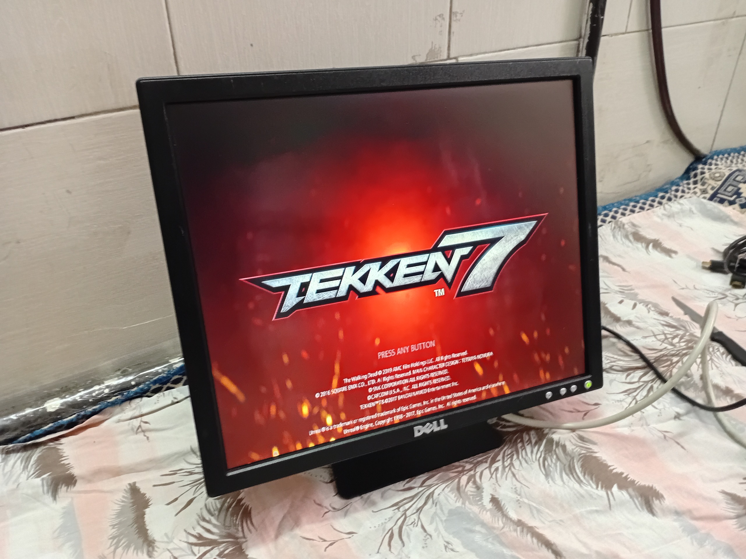 مانیتور LCD اورجینال DELL سالم