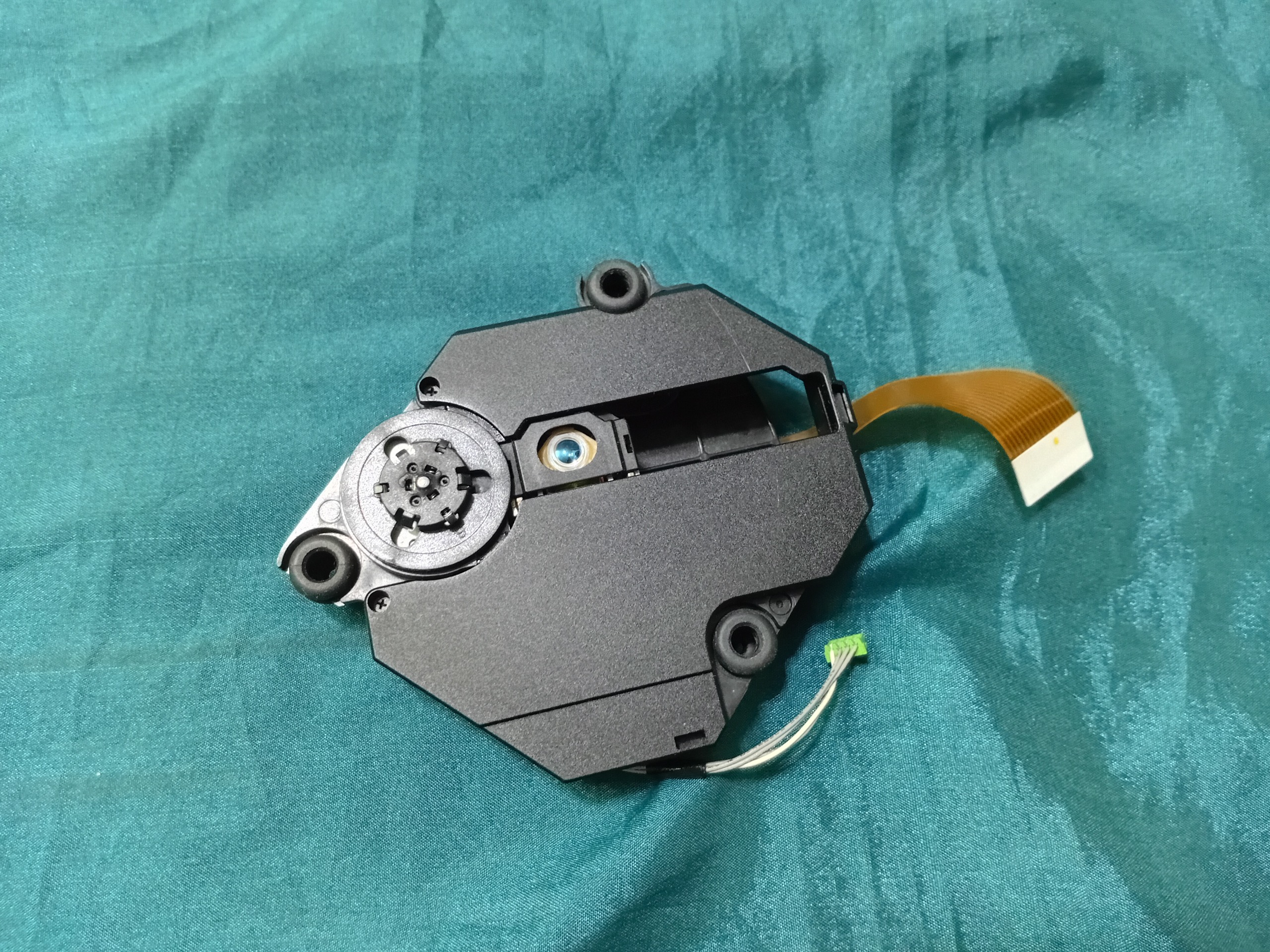 لنز استوک اورجینال سالم پلی استیشن یک فت ژاپن