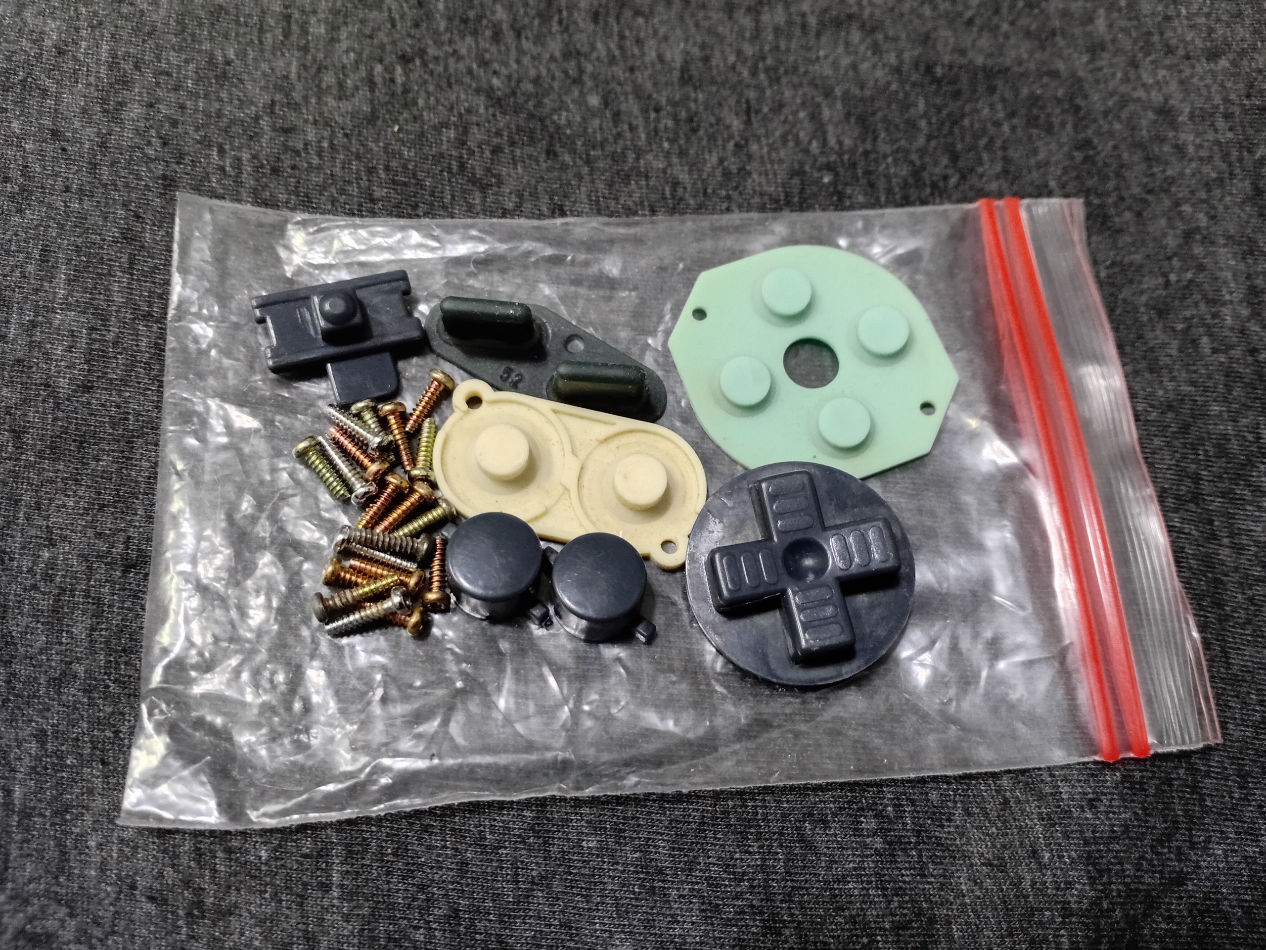 مجموعه پیچ کلید دکمه ذغال نینتندو گیم بوی کلاسیک