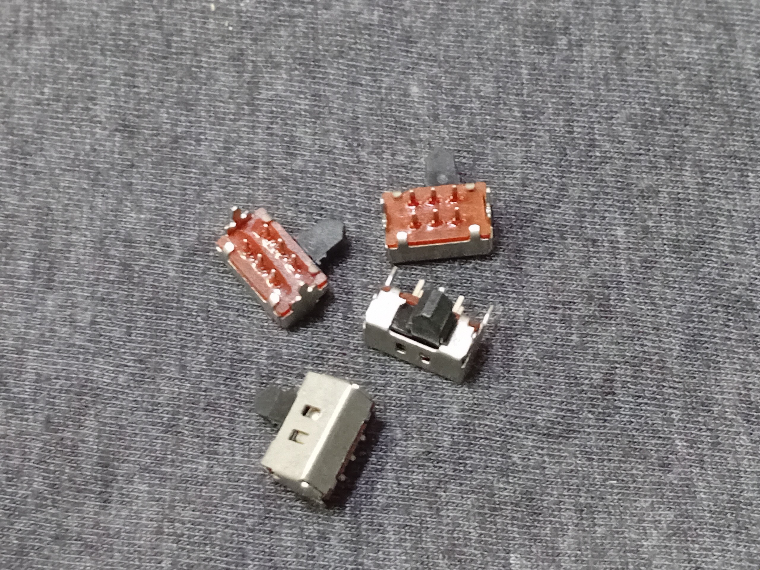 کلید بسیار کمیاب تغییر دسته میکرو 1Q901