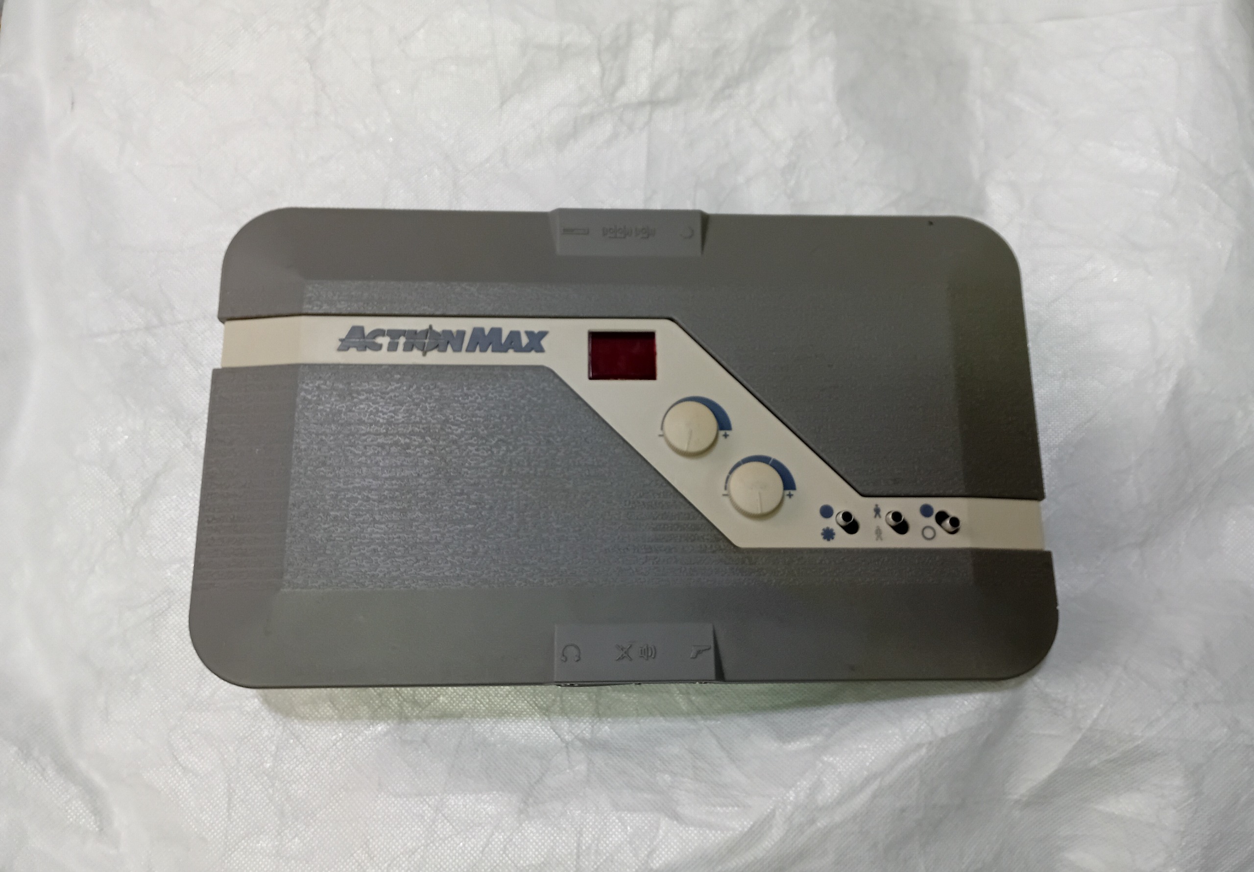 کنسول بازی بسیار کمیاب Action Max مبتنی بر VHS